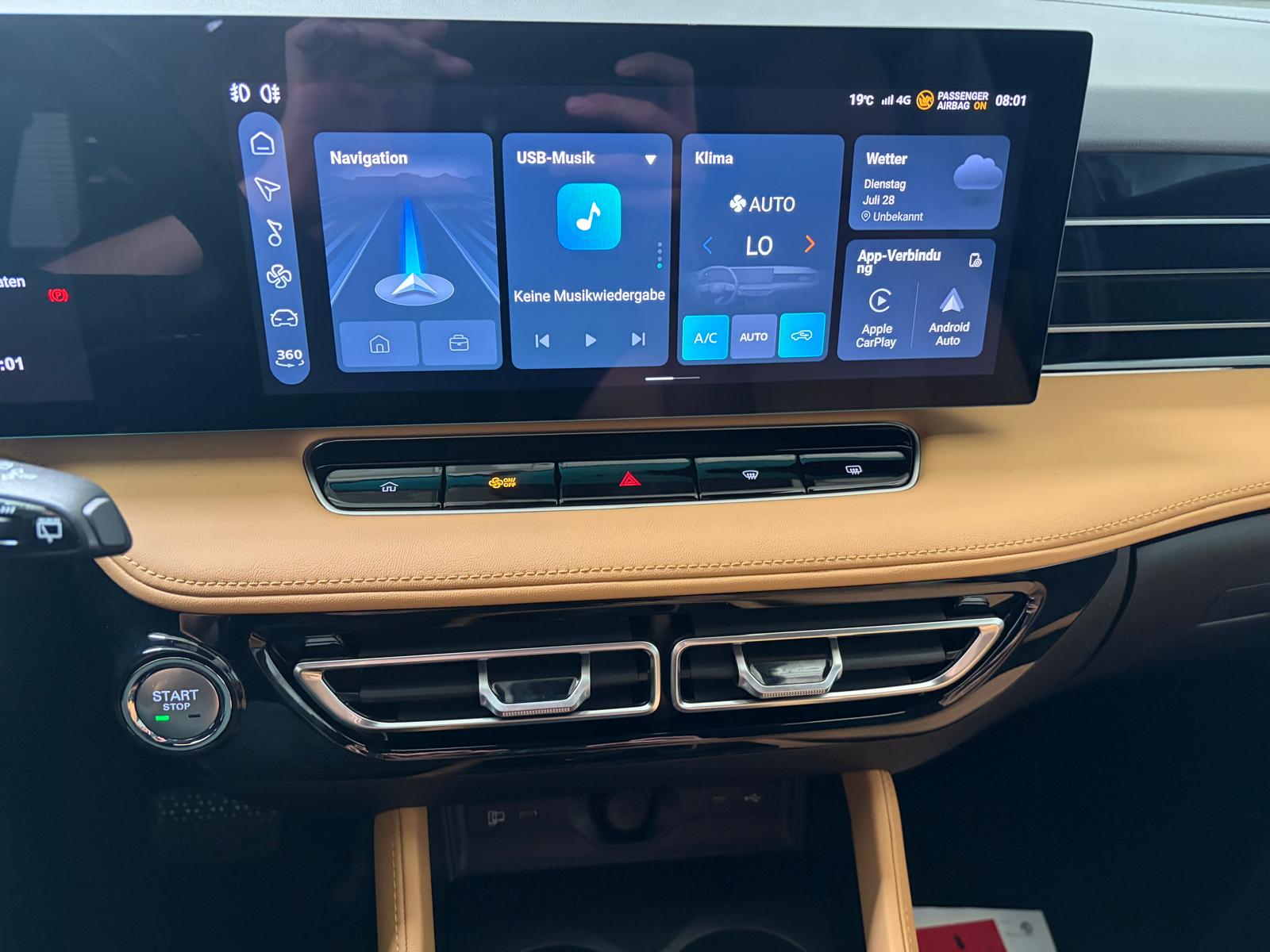 MG HS 1.5 Hybrid Luxury-image-16