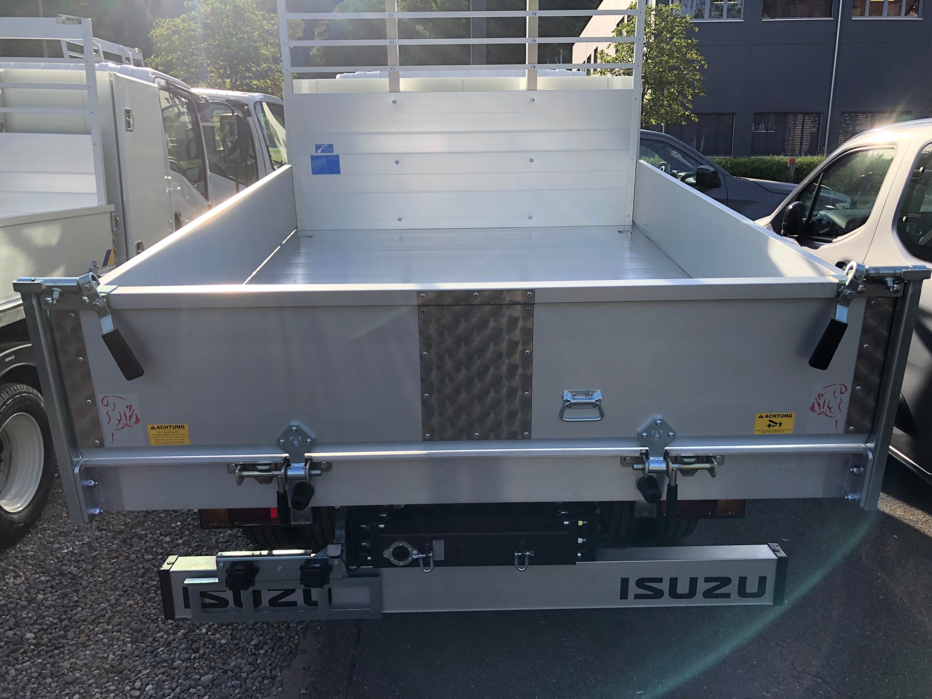 ISUZU M21 T E Box Kipper-image-10