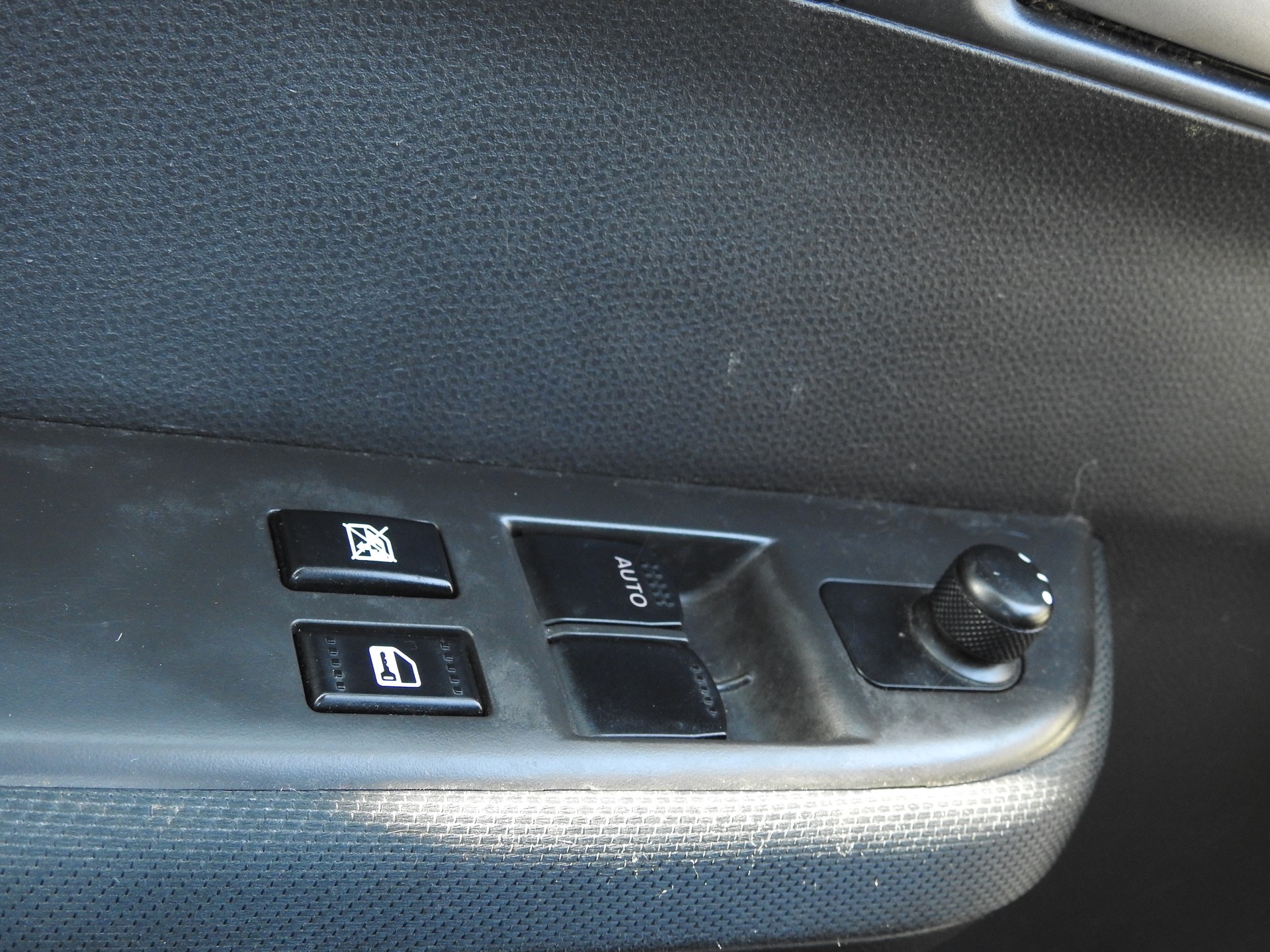 SUZUKI Swift 1.3i 16V GL Top-image-21