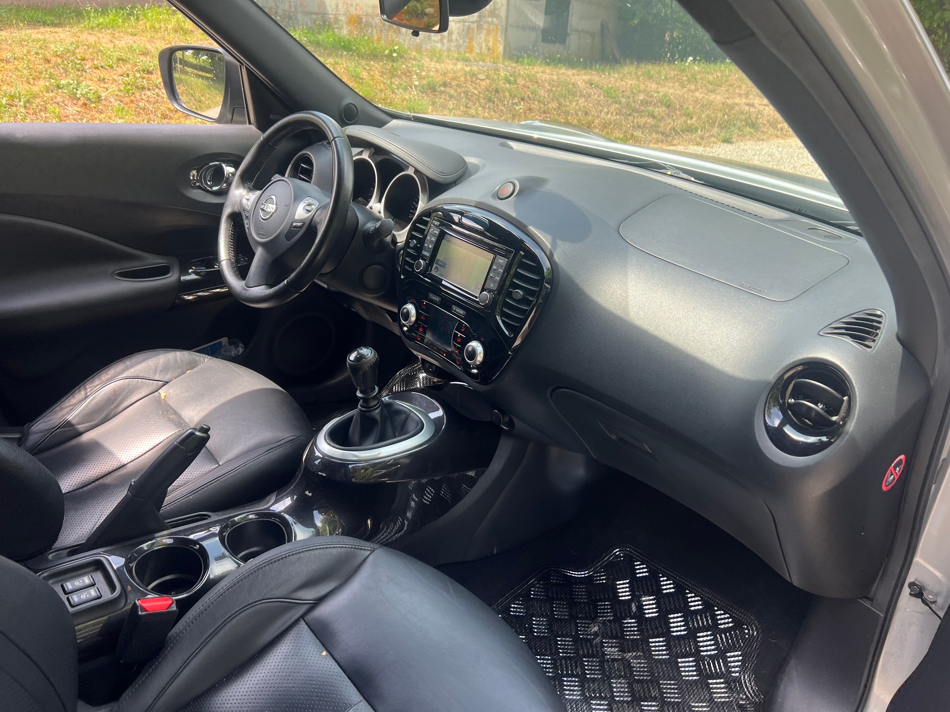 NISSAN Juke 1.6 DIG-T acenta-image-10