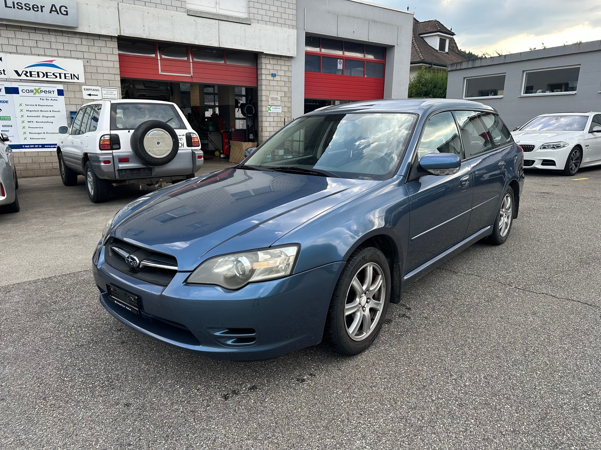 SUBARU Legacy 2.0i AWD Swiss-image-0