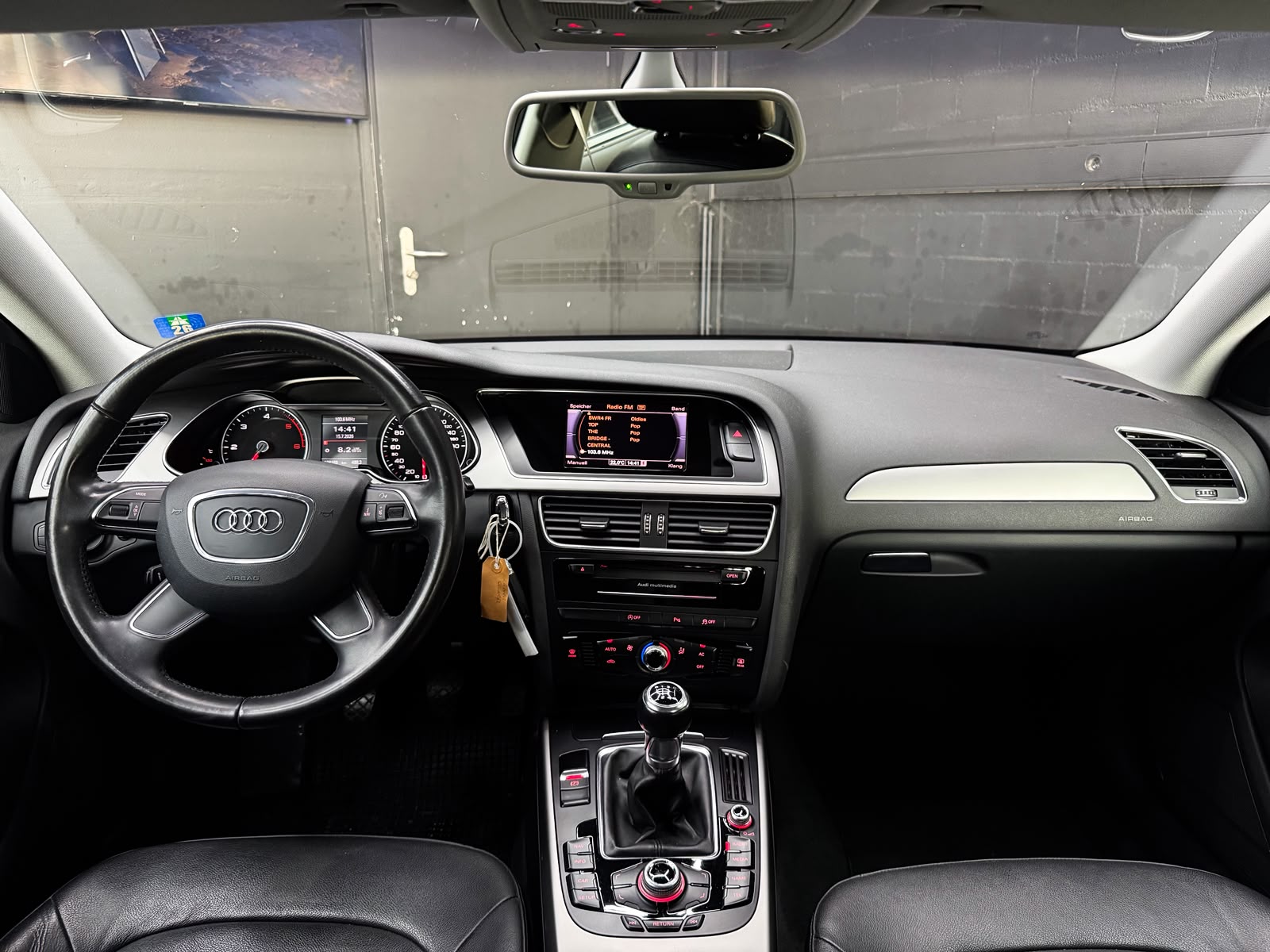 AUDI A4 Avant 2.0 TDI-image-7