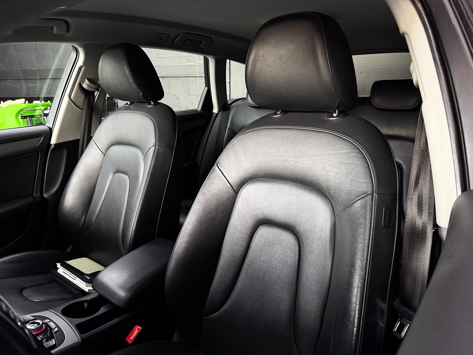 AUDI A4 Avant 2.0 TDI-image-15