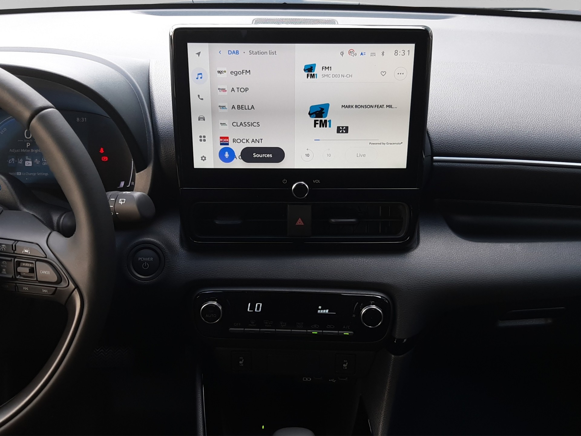 TOYOTA Yaris 1.5 VVT-i HSD Trend-image-13