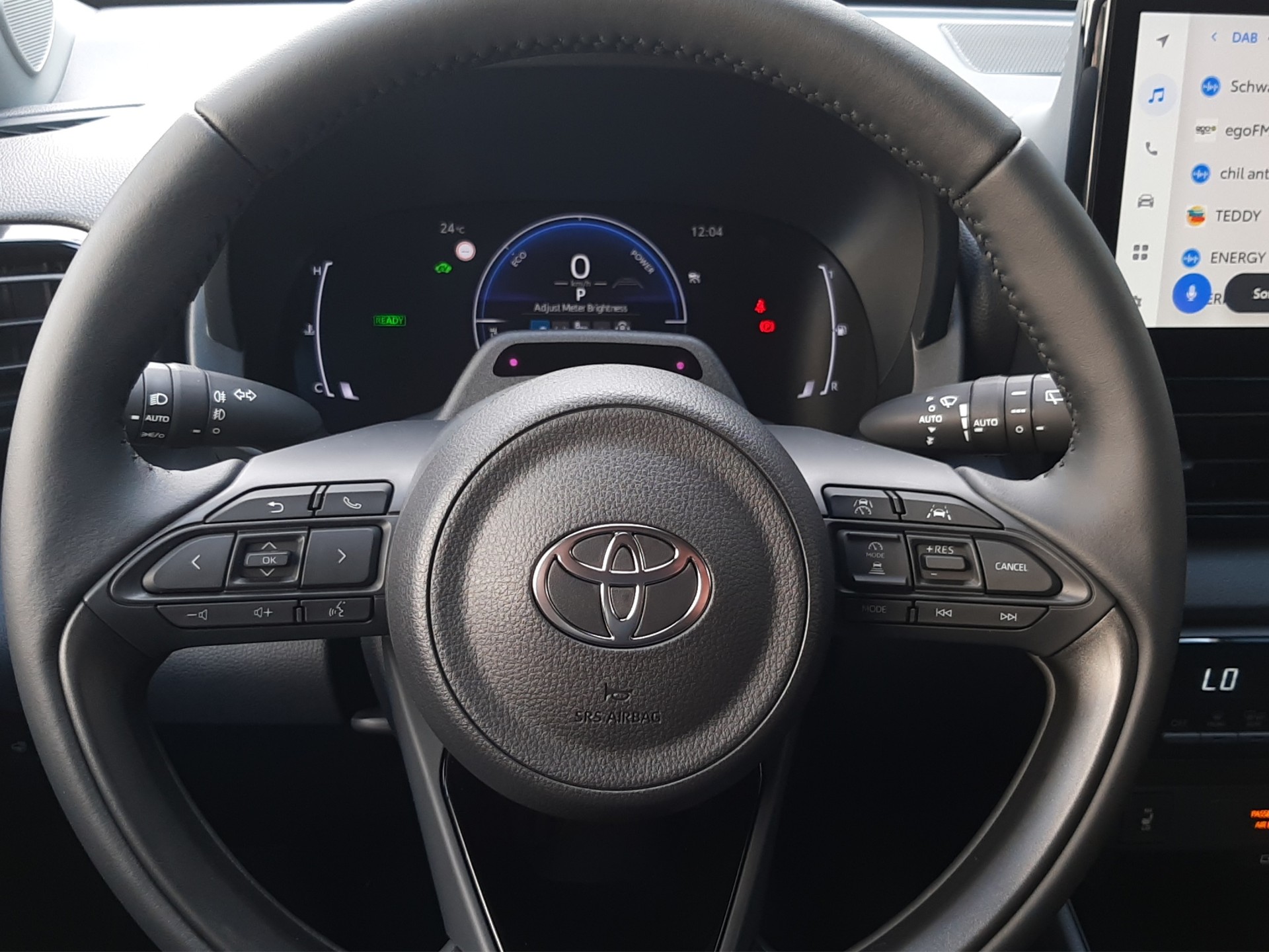 TOYOTA Yaris 1.5 VVT-i HSD Trend-image-10