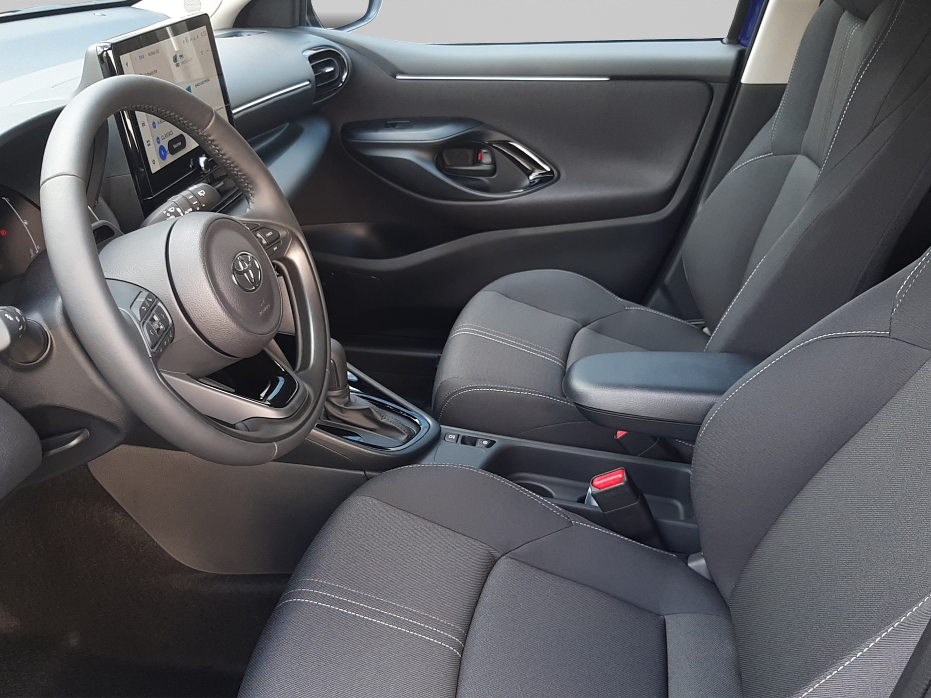 TOYOTA Yaris 1.5 VVT-i HSD Trend-image-8