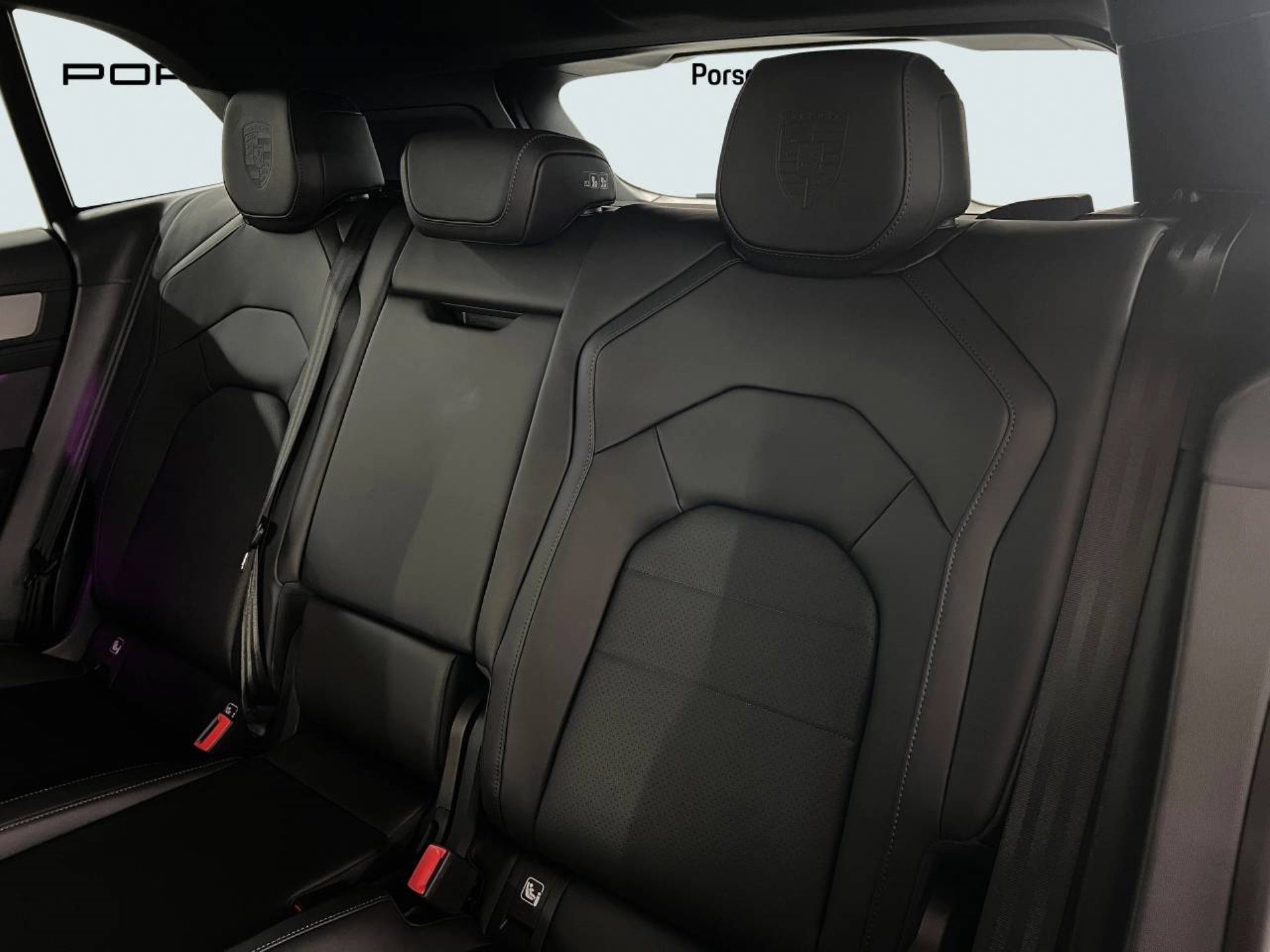 PORSCHE Cayenne Electric-image-24