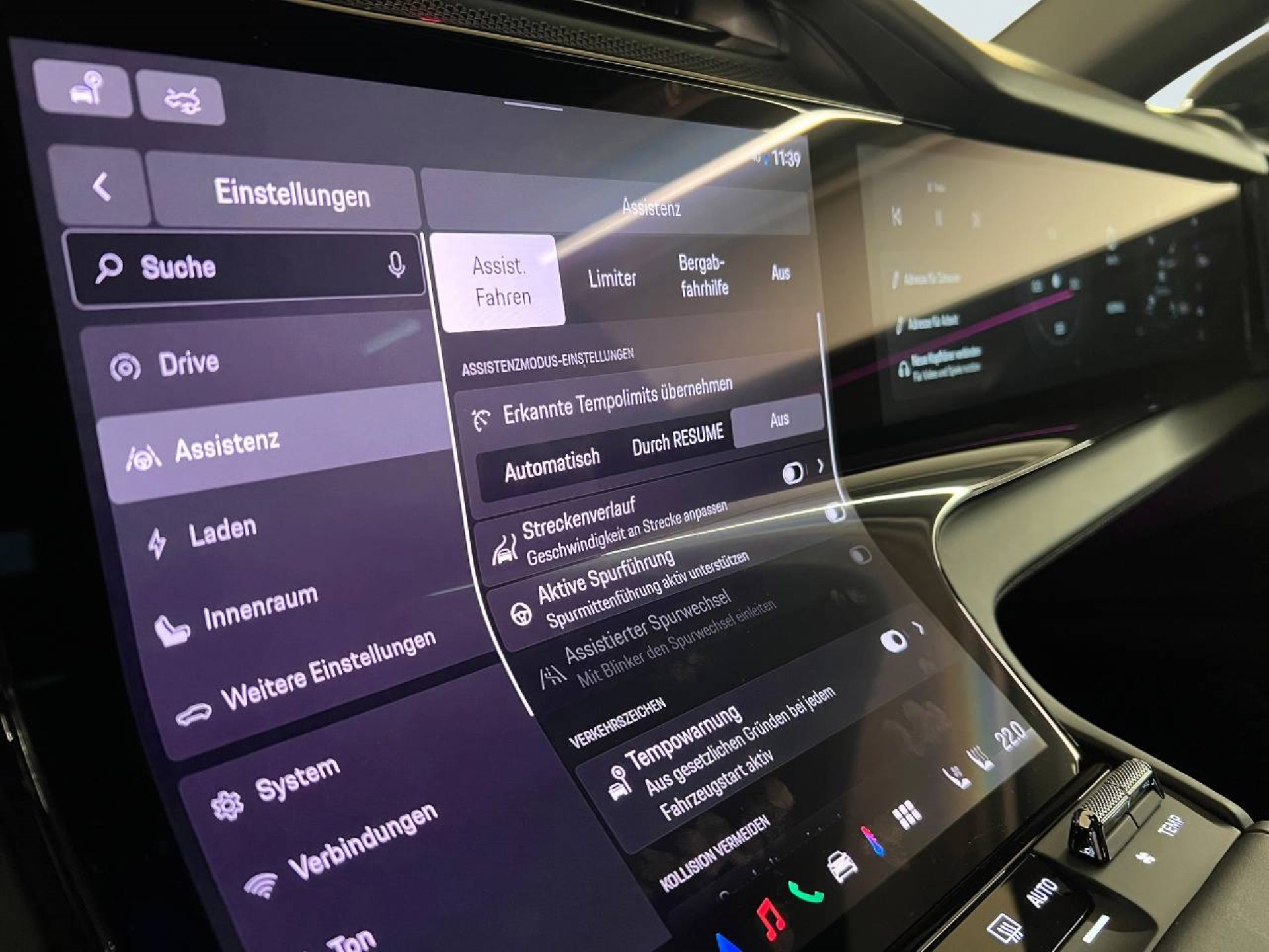 PORSCHE Cayenne Electric-image-30