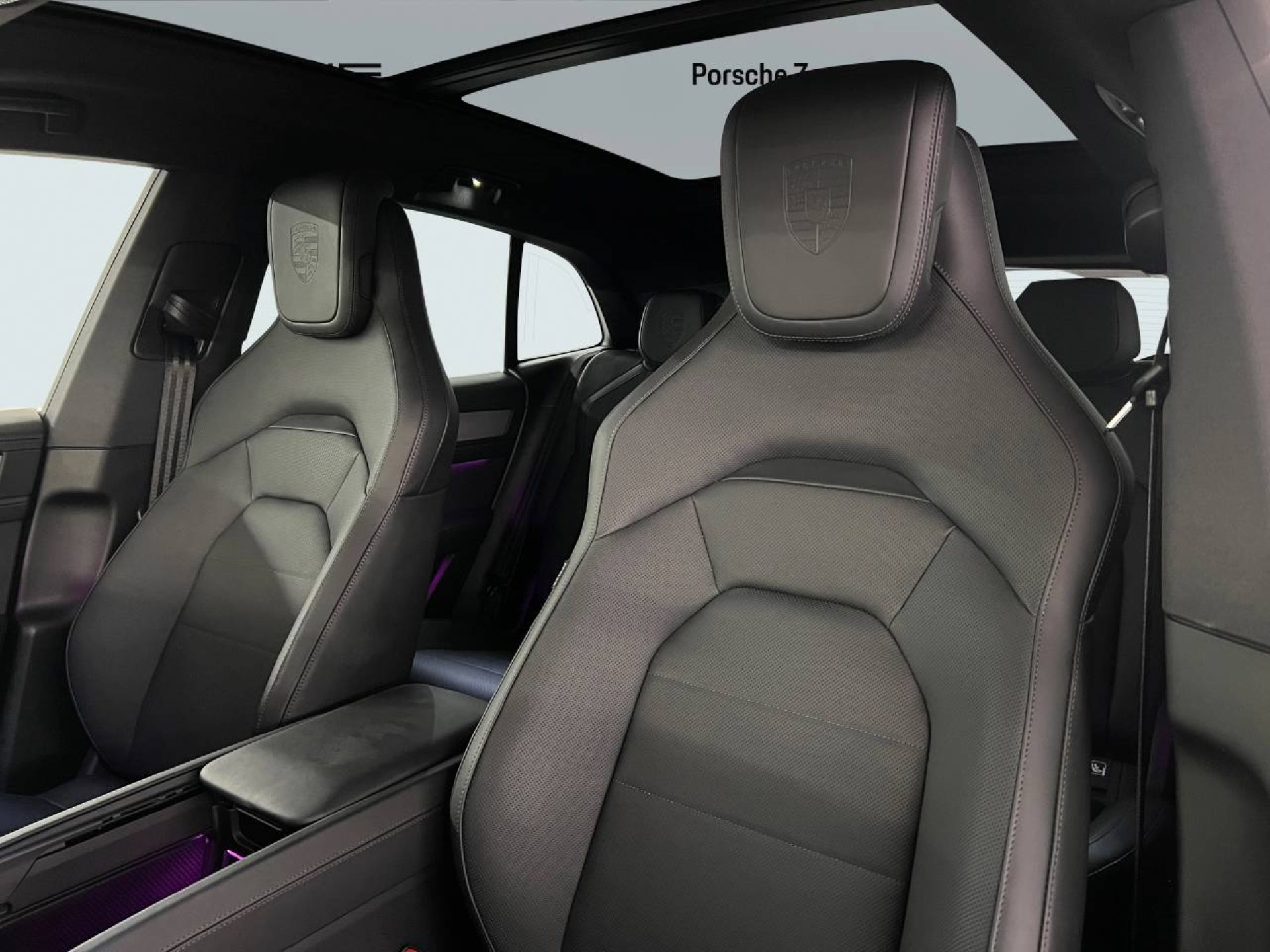 PORSCHE Cayenne Electric-image-4