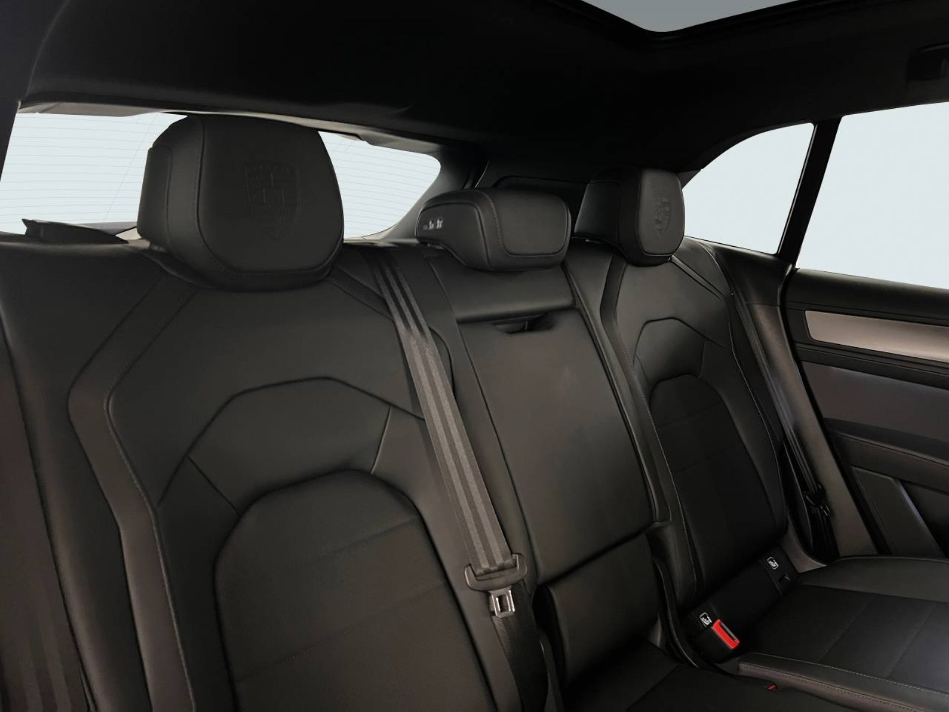 PORSCHE Cayenne Electric-image-25