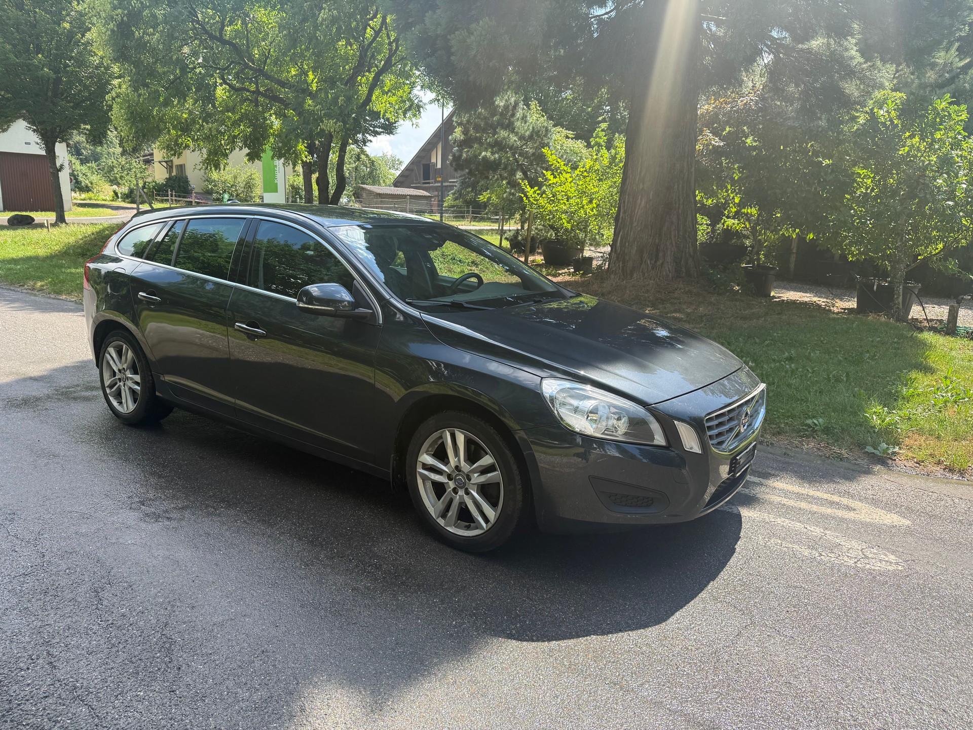 VOLVO V60 D3 Momentum Geartronic-image-6