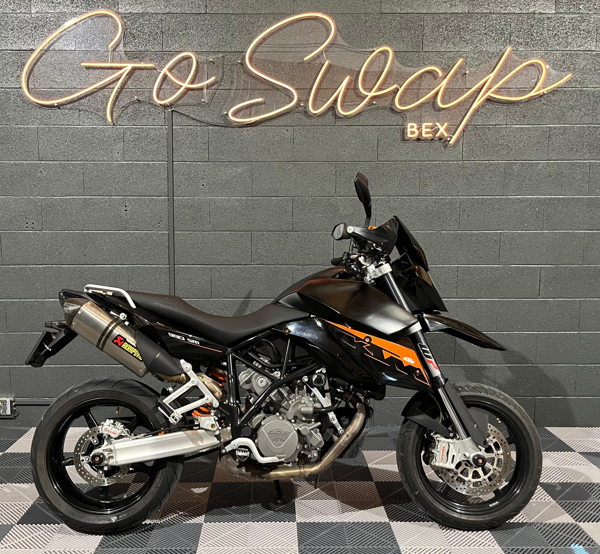 KTM 990 Supermoto