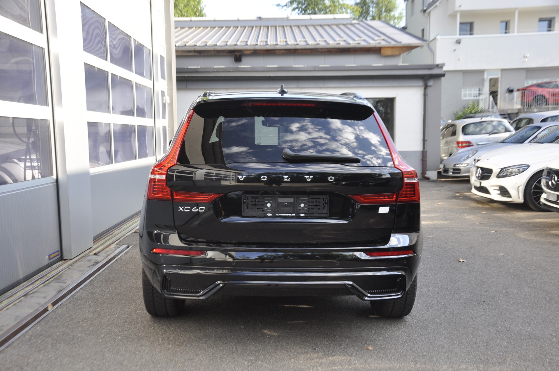 VOLVO XC60 T6 eAWD R-Design Geartronic-image-14