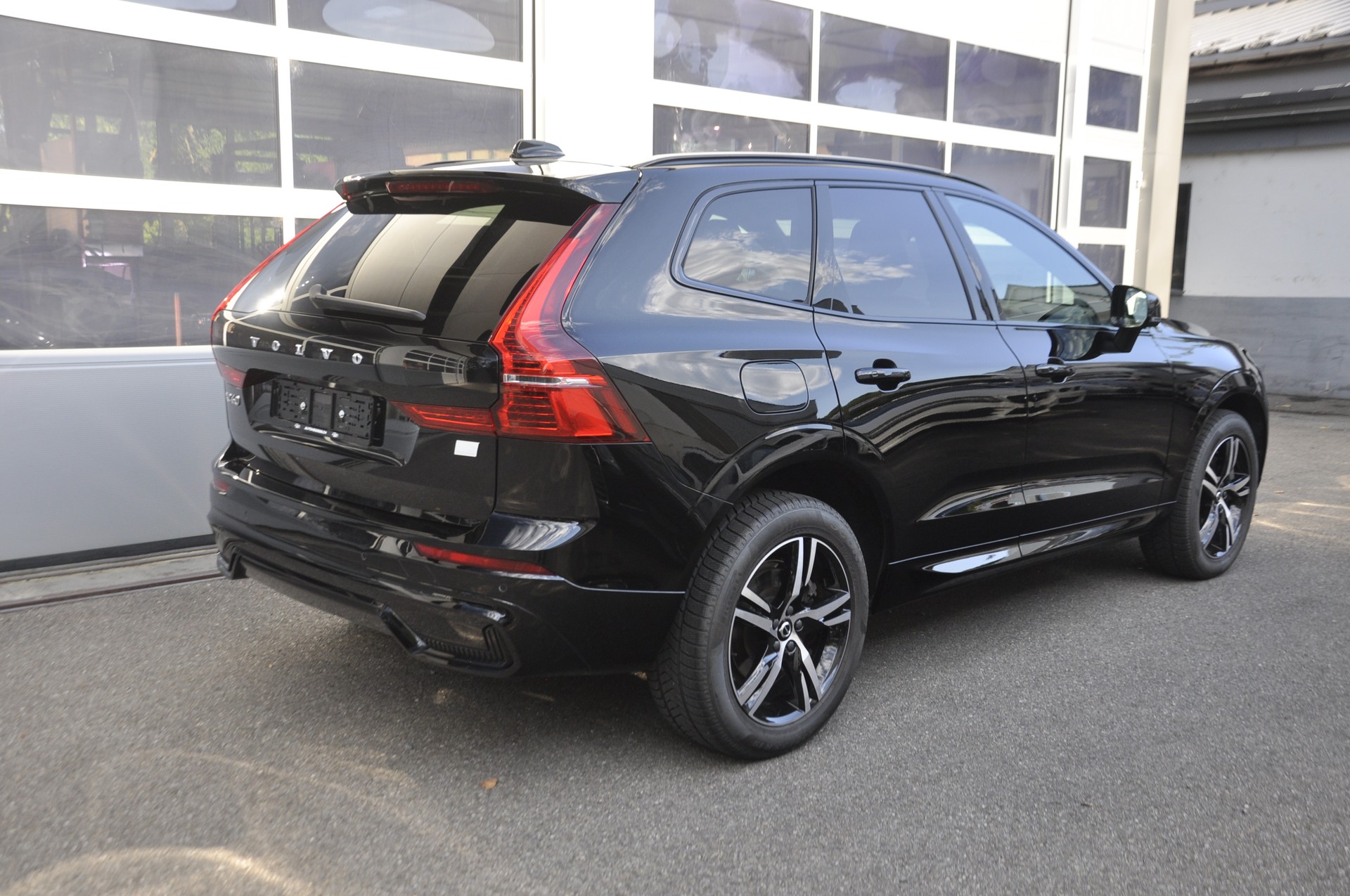 VOLVO XC60 T6 eAWD R-Design Geartronic-image-15