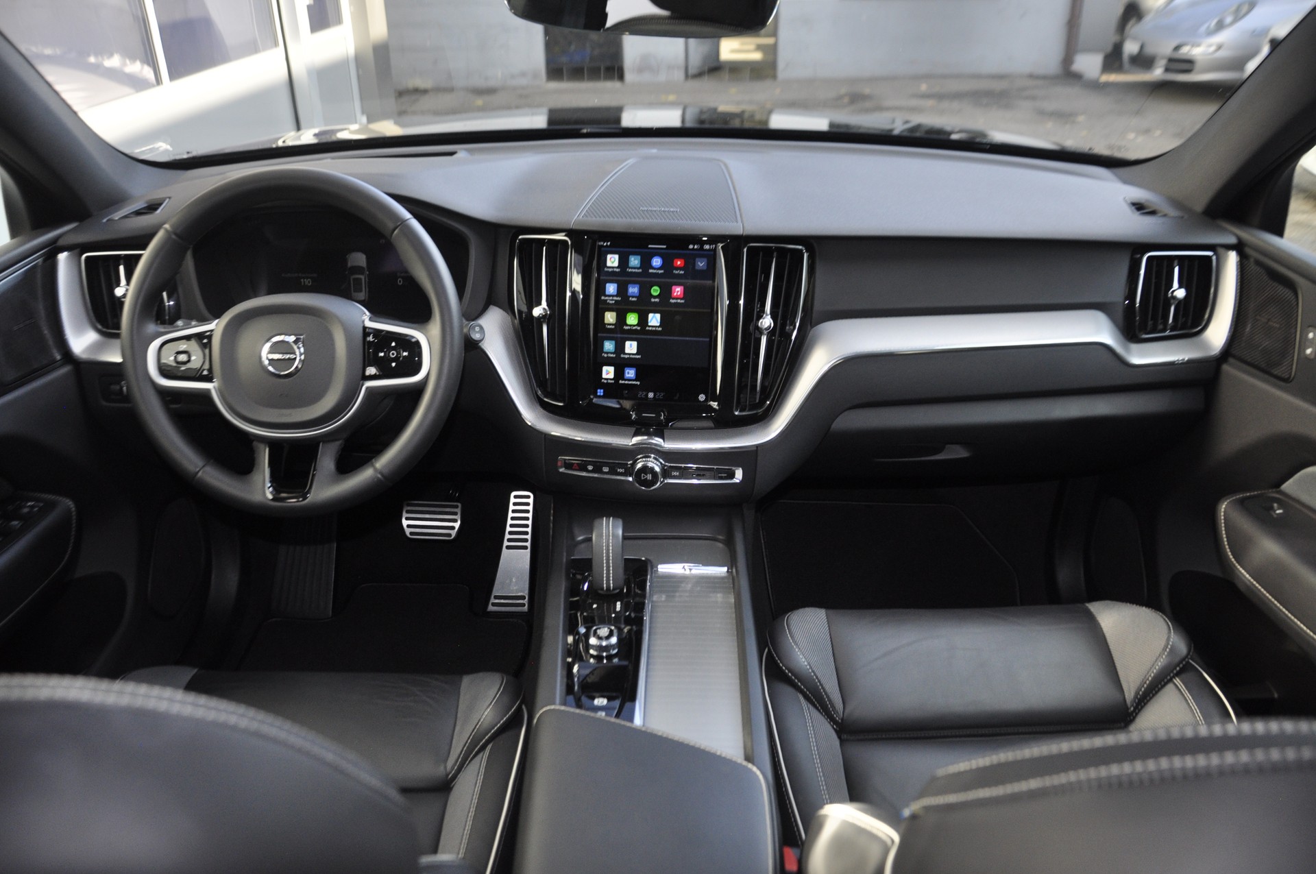 VOLVO XC60 T6 eAWD R-Design Geartronic-image-7