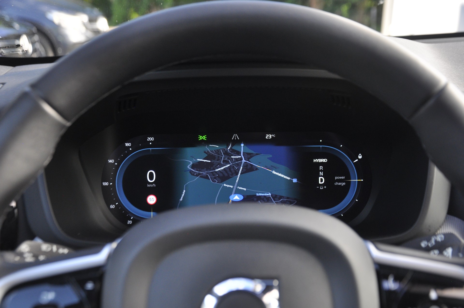VOLVO XC60 T6 eAWD R-Design Geartronic-image-8