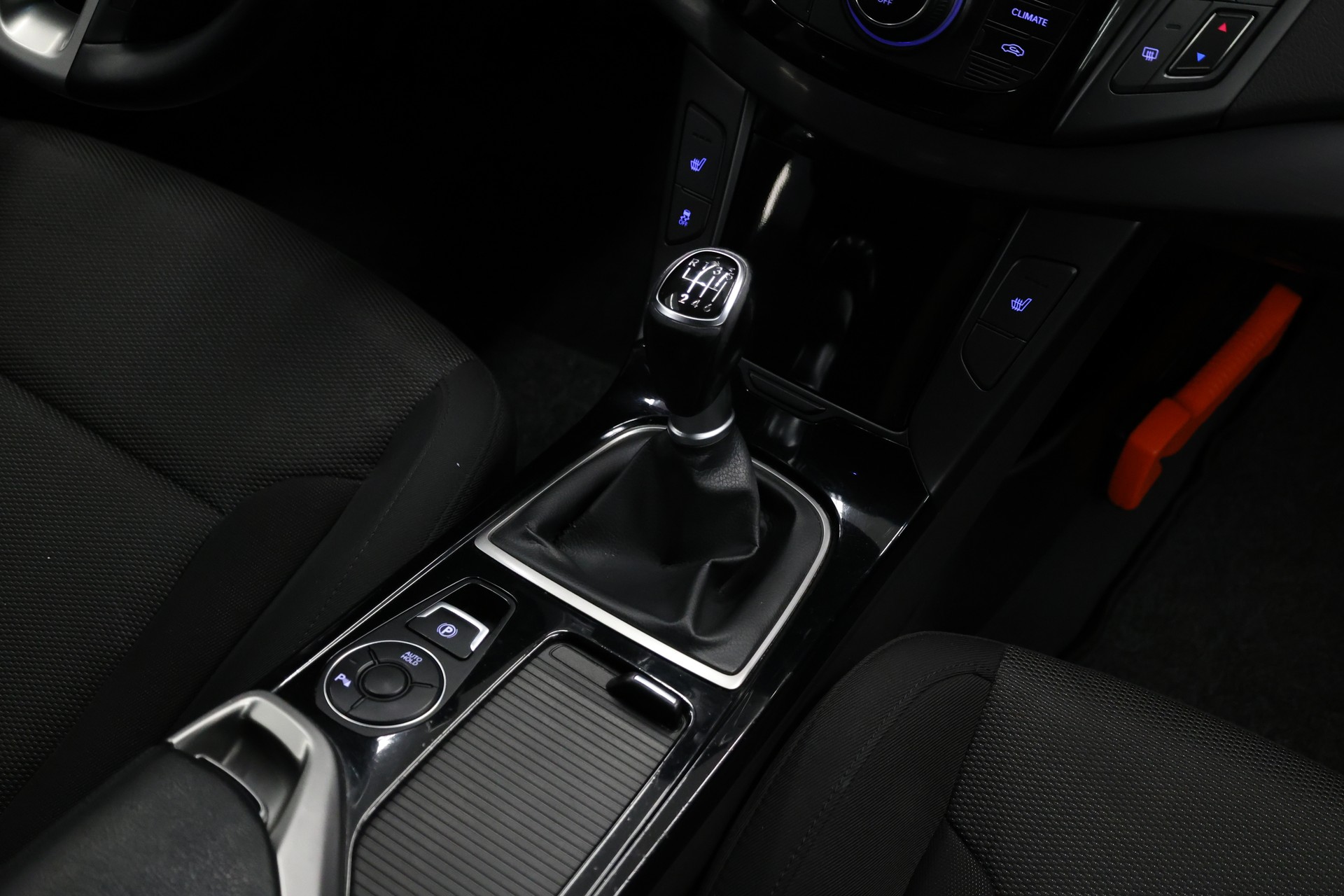HYUNDAI i40 Wagon 2.0 GDi Style-image-18