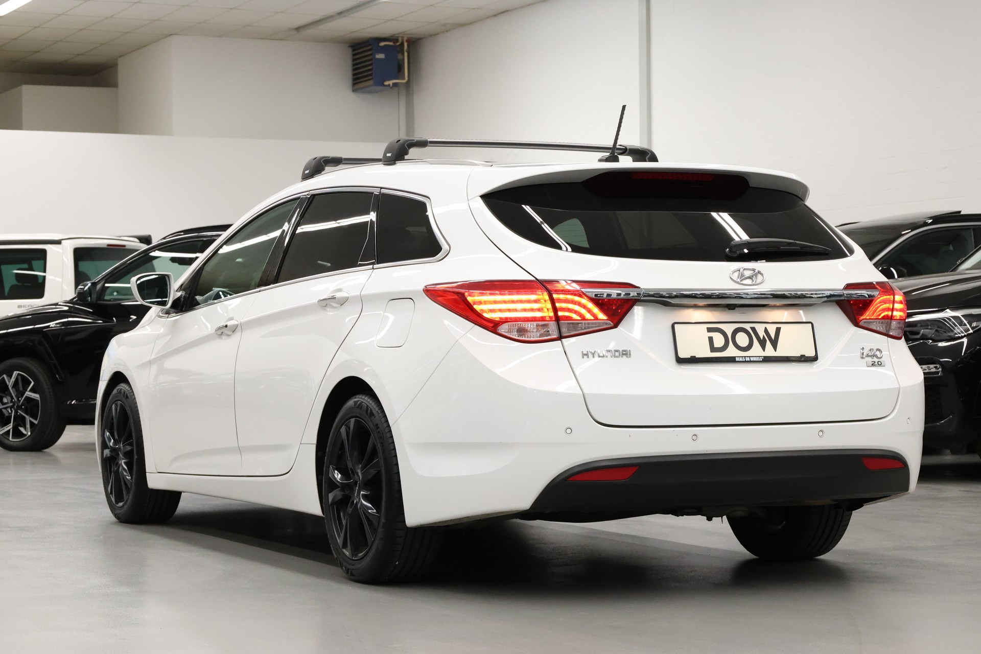 HYUNDAI i40 Wagon 2.0 GDi Style-image-7