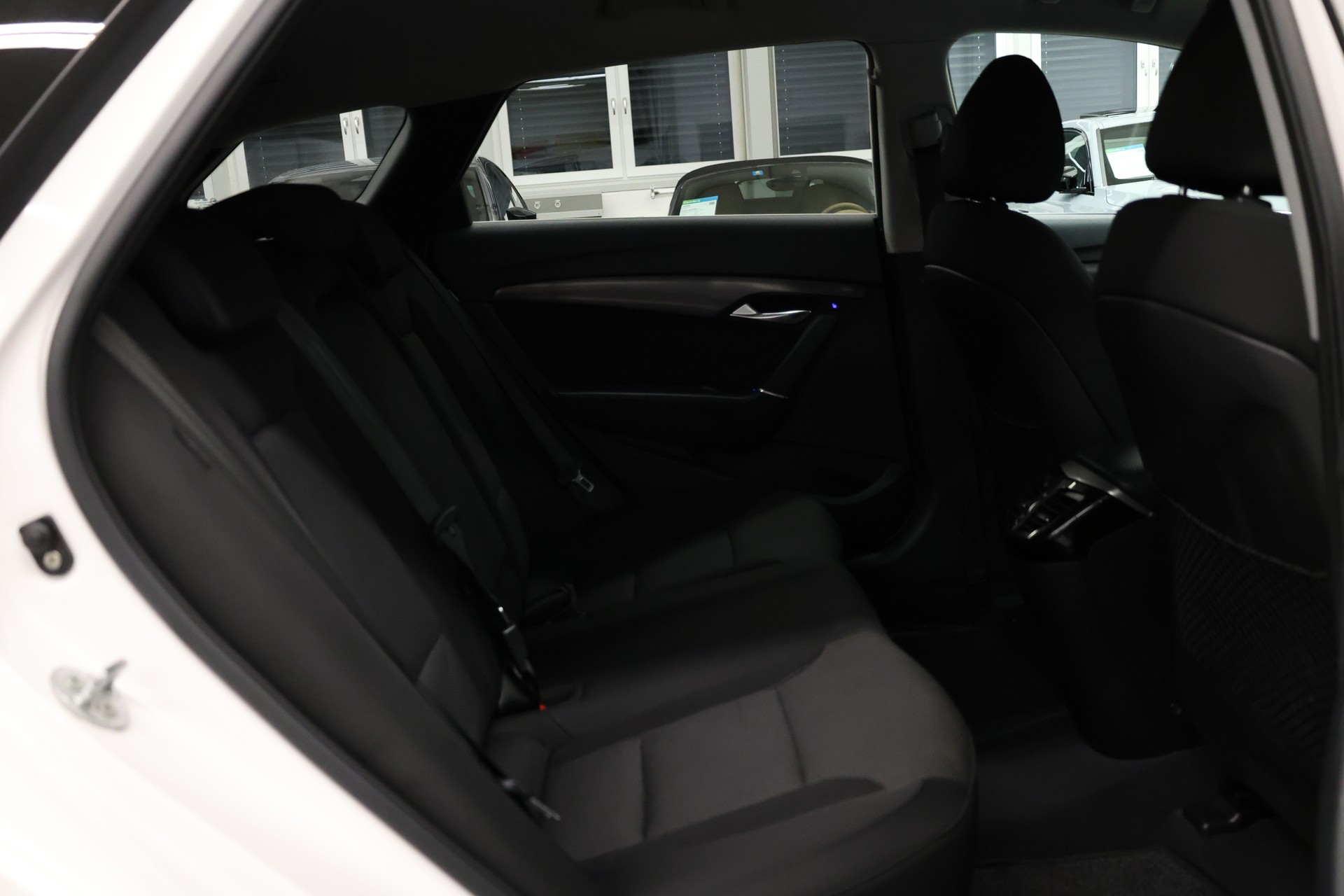 HYUNDAI i40 Wagon 2.0 GDi Style-image-21