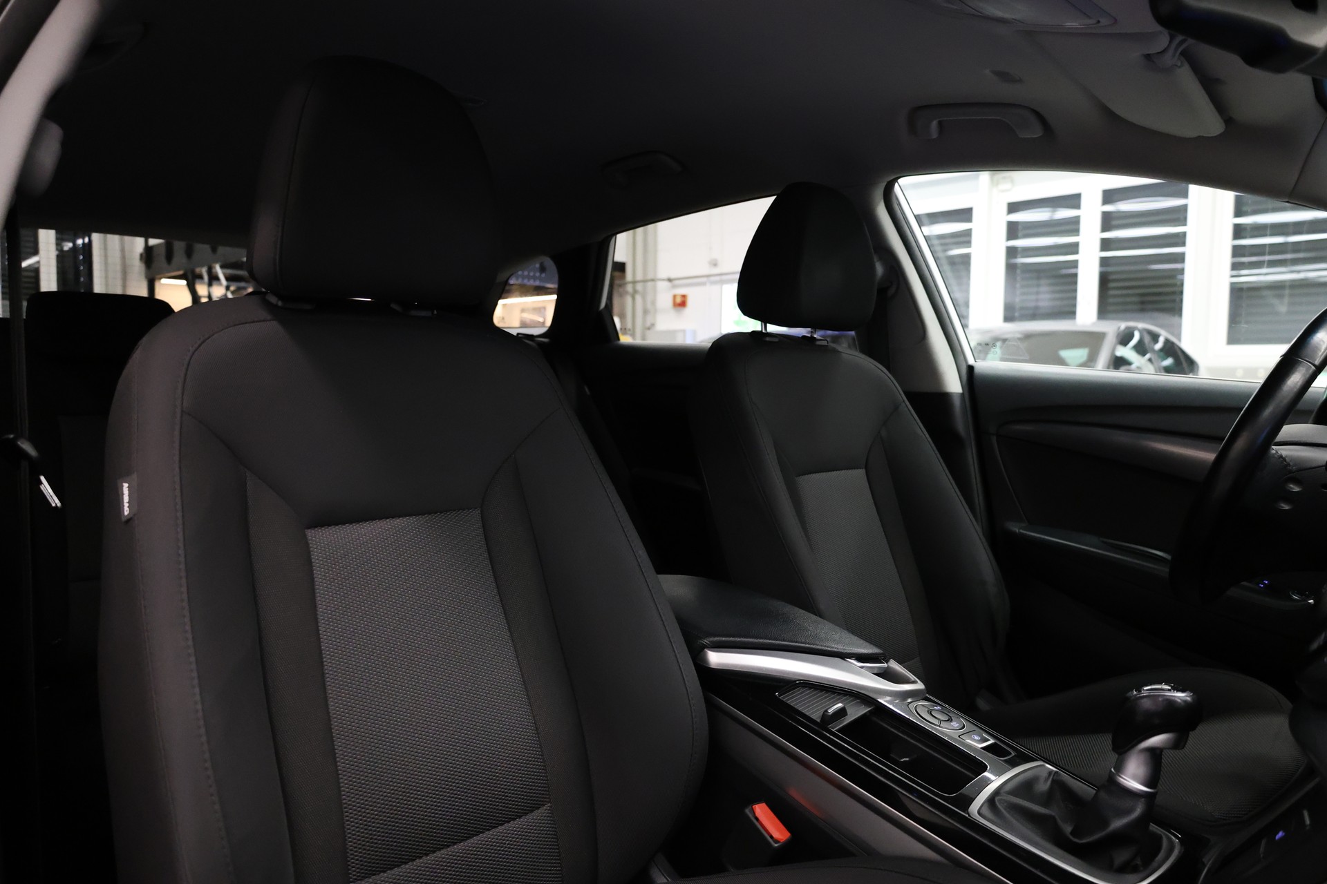 HYUNDAI i40 Wagon 2.0 GDi Style-image-14