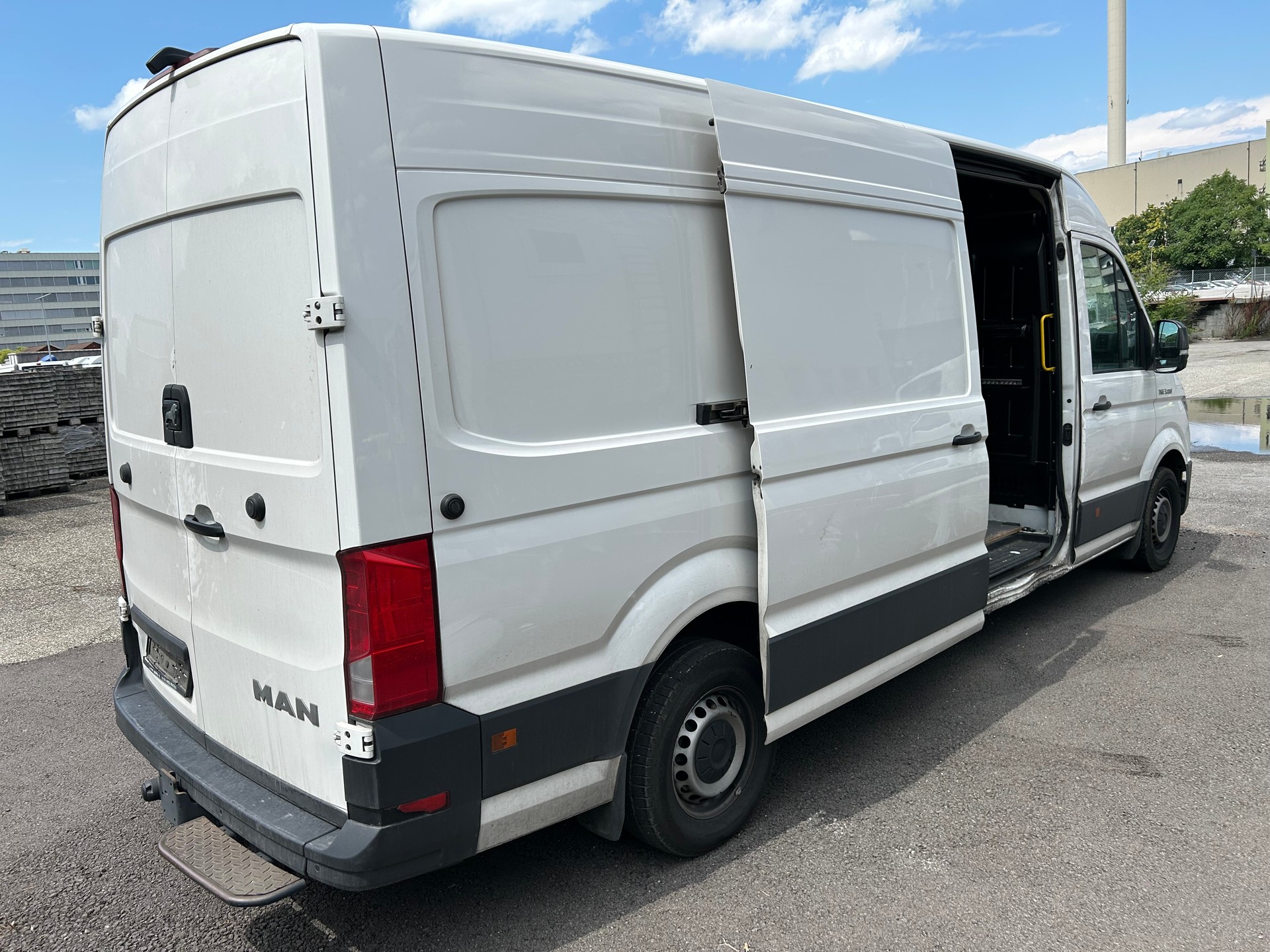 MAN TGE 3.180 Lang A-image-6