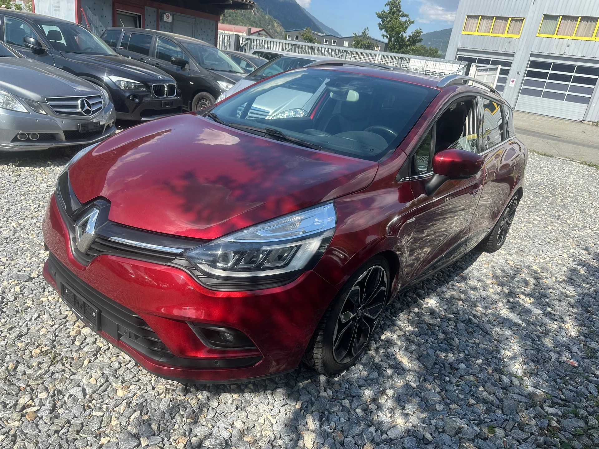 RENAULT Clio Grandtour 1.5 dCi Swiss Edition-image-4