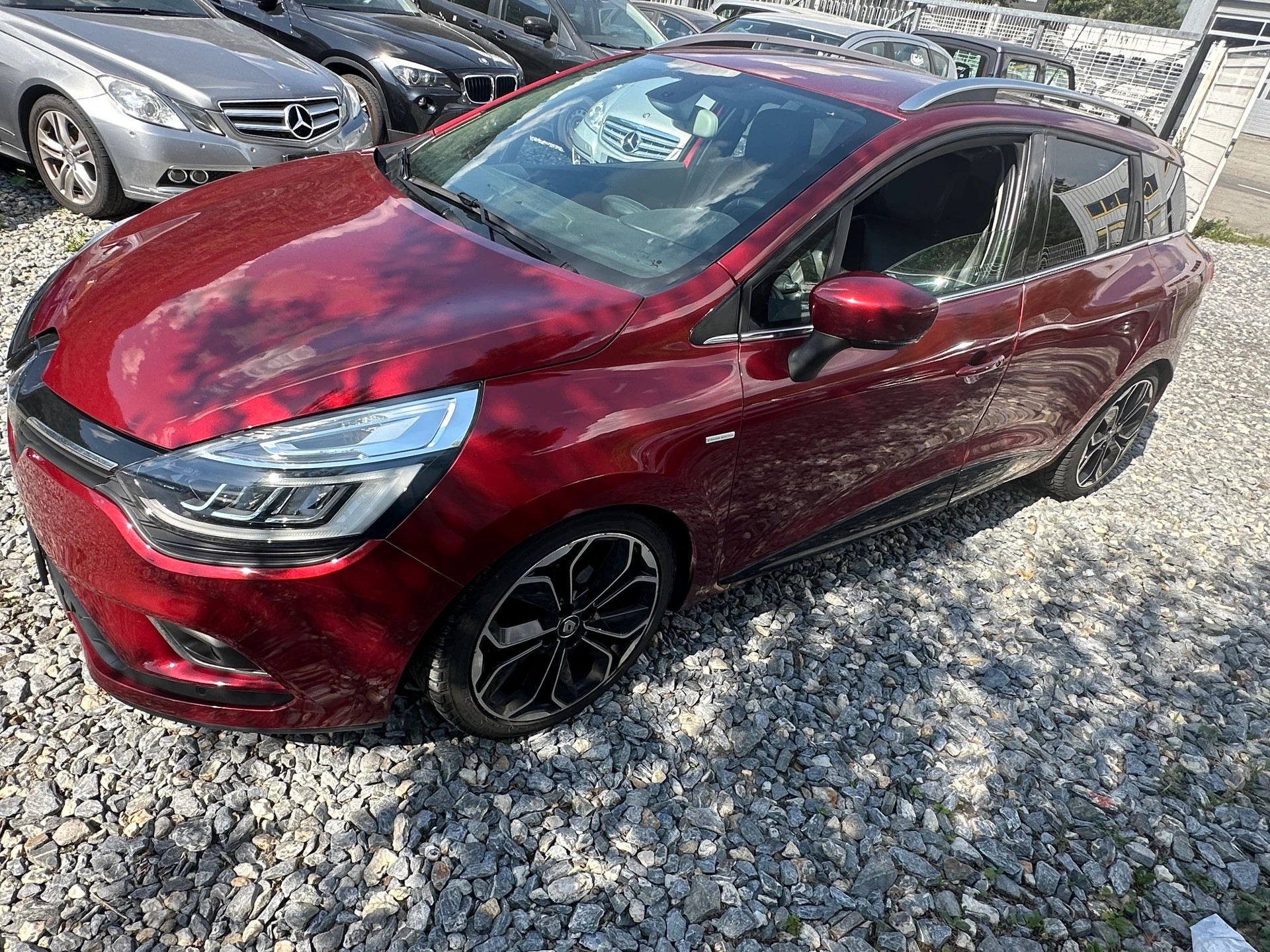 RENAULT Clio Grandtour 1.5 dCi Swiss Edition-image-1