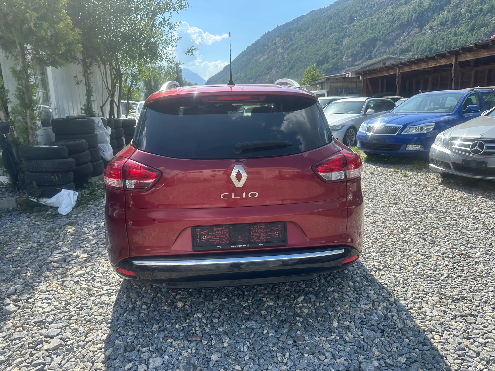 RENAULT Clio Grandtour 1.5 dCi Swiss Edition-image-3