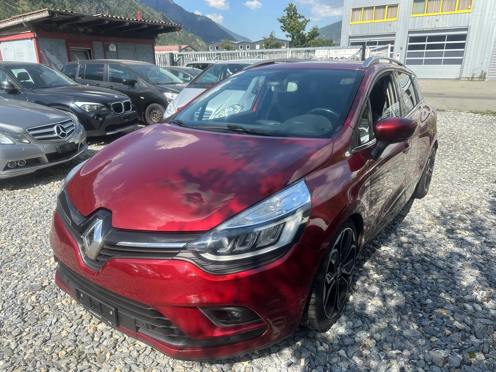 RENAULT Clio Grandtour 1.5 dCi Swiss Edition-image-13
