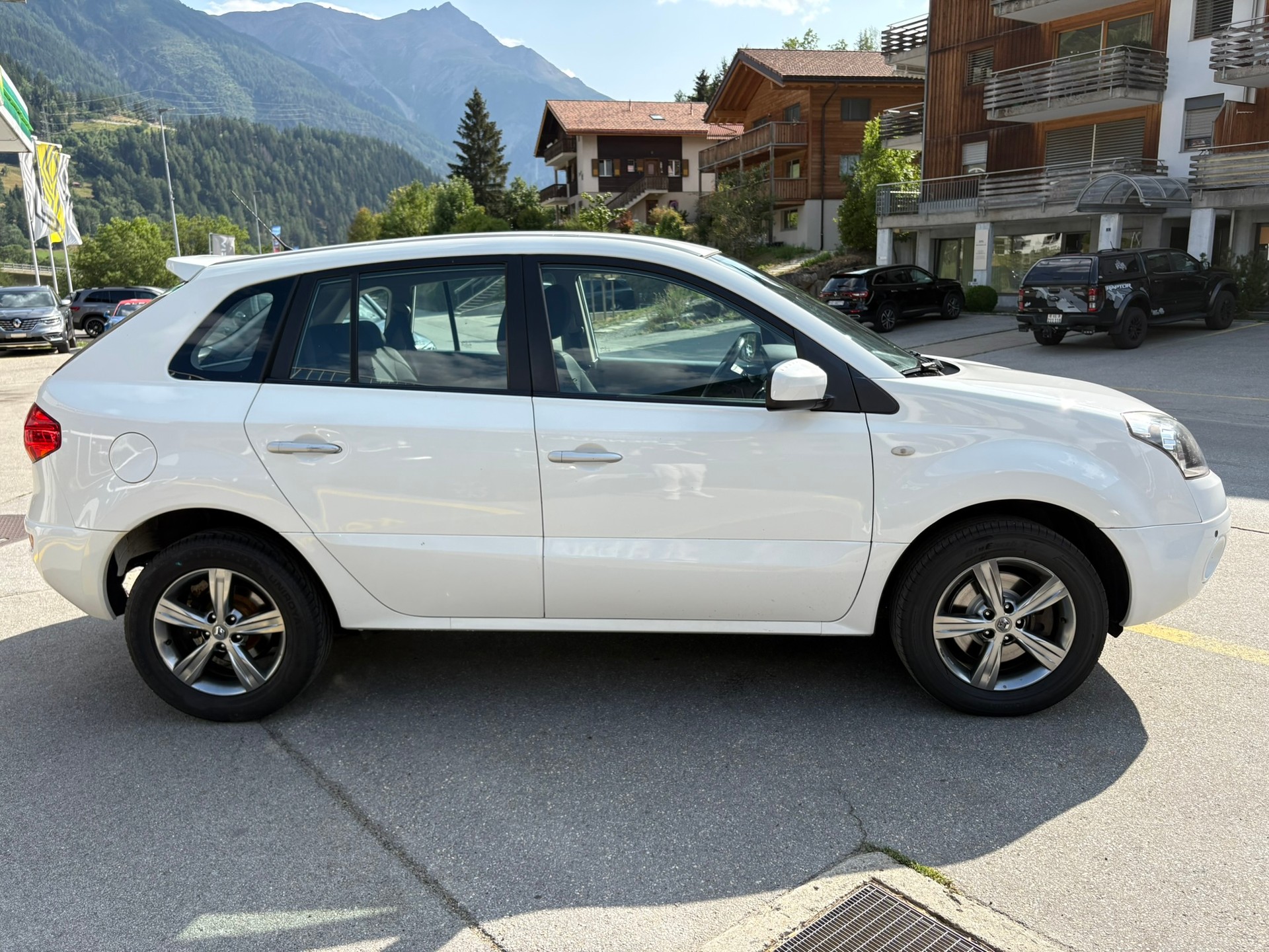 RENAULT Koleos 2.5 Dynamique 4x4-image-3