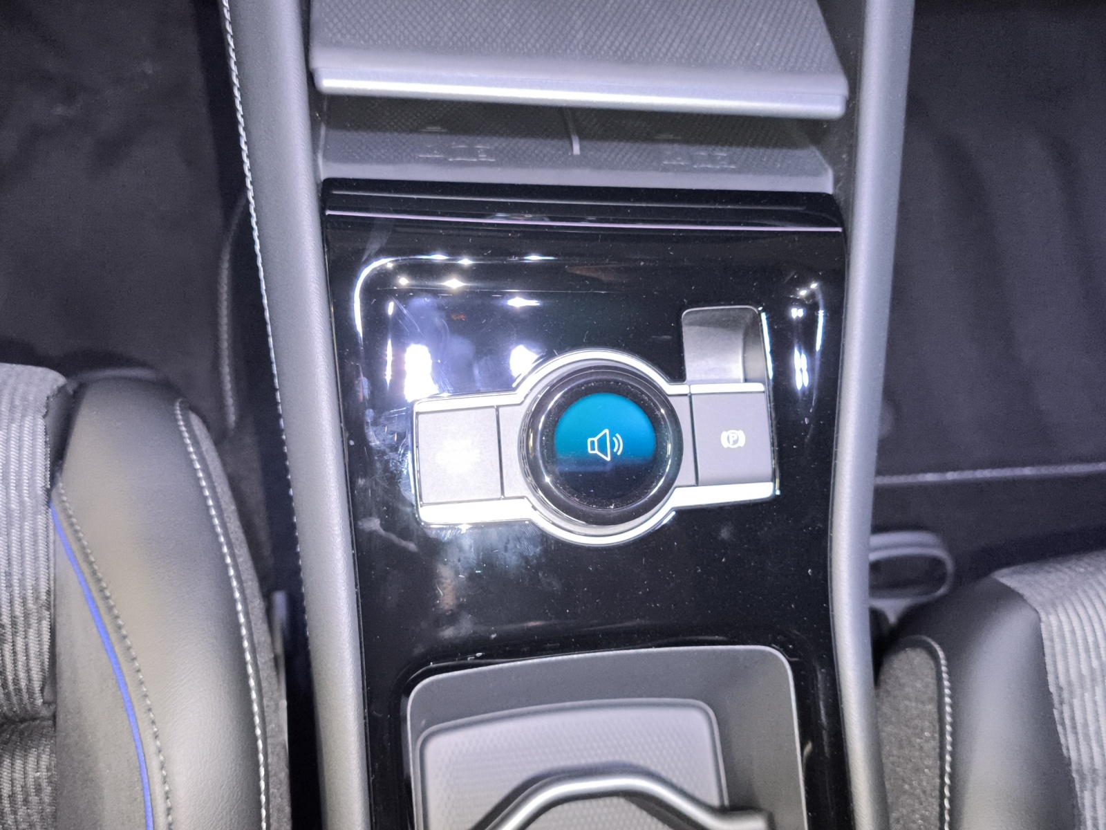 VW Tiguan 2.0 TSI DSG R-Line Plus 4Motion-image-8
