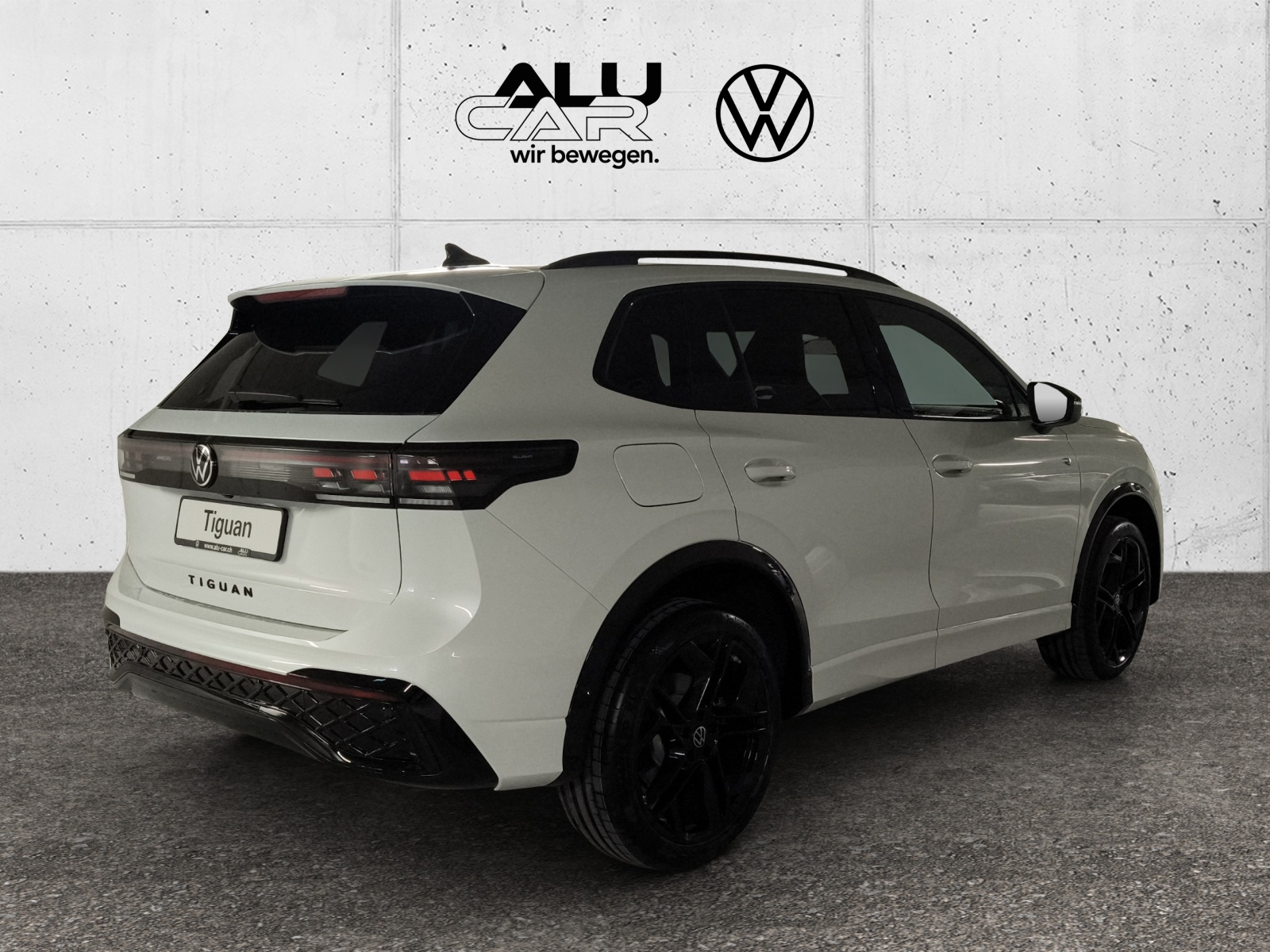 VW Tiguan 2.0 TSI DSG R-Line Plus 4Motion-image-4