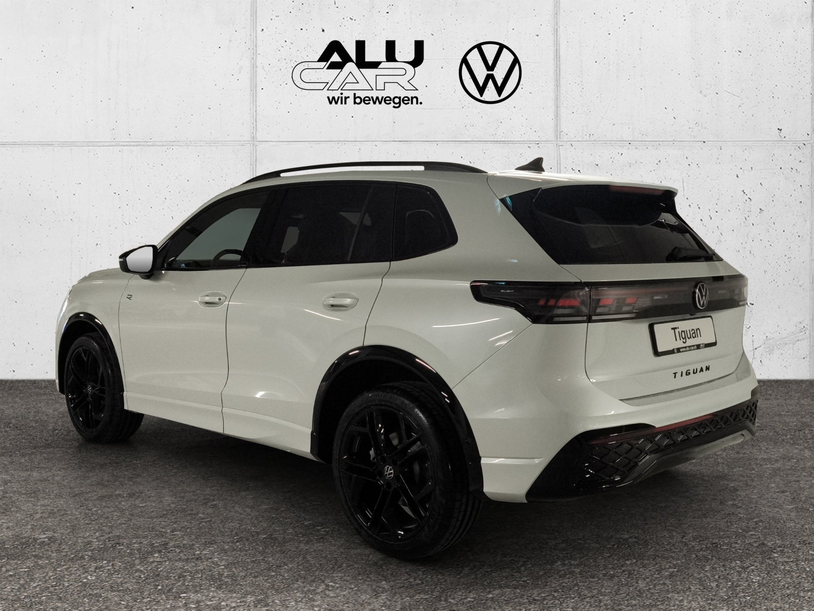 VW Tiguan 2.0 TSI DSG R-Line Plus 4Motion-showroom-element-2