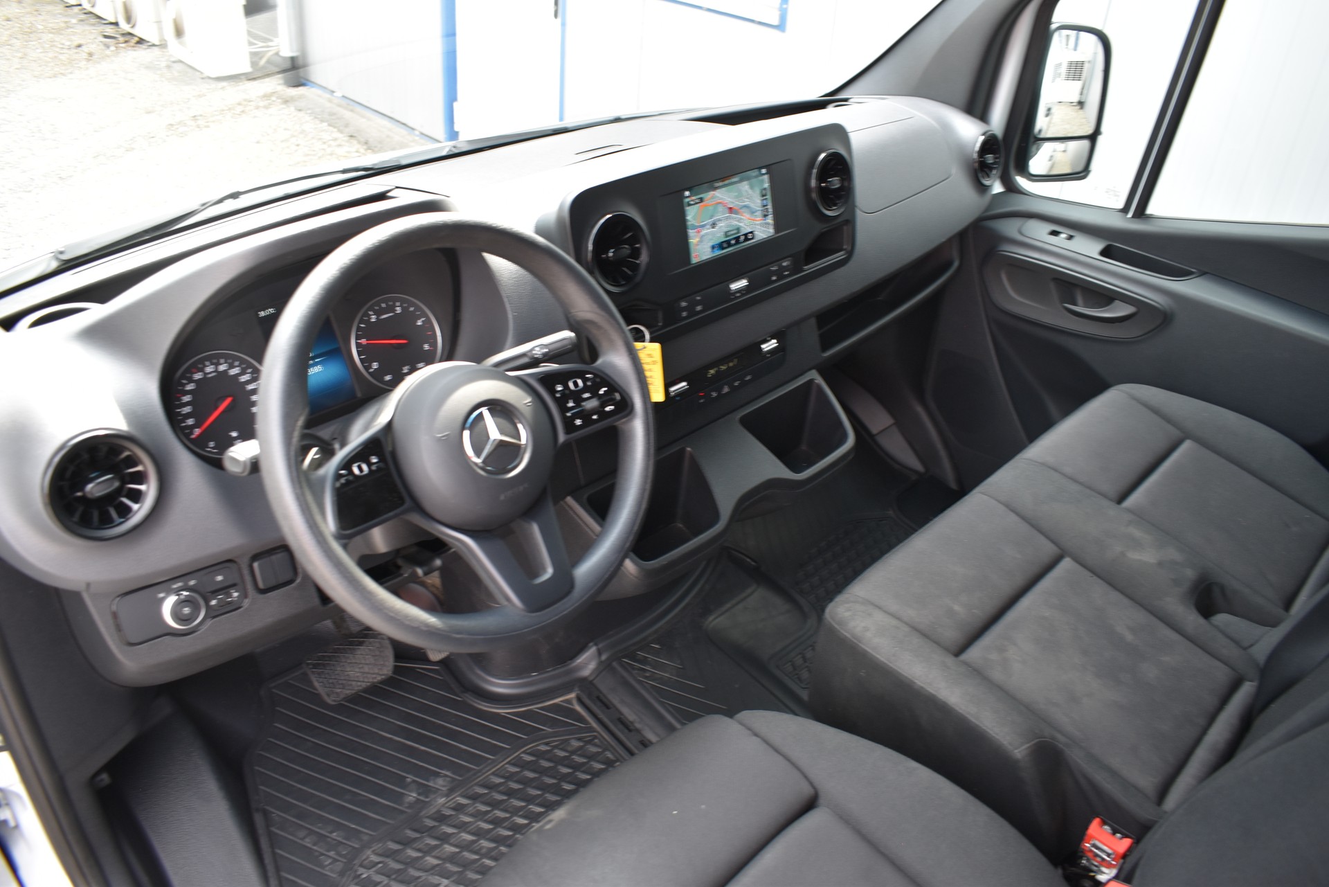 MERCEDES-BENZ Sprinter 317 CDI Lang Hoch-image-11