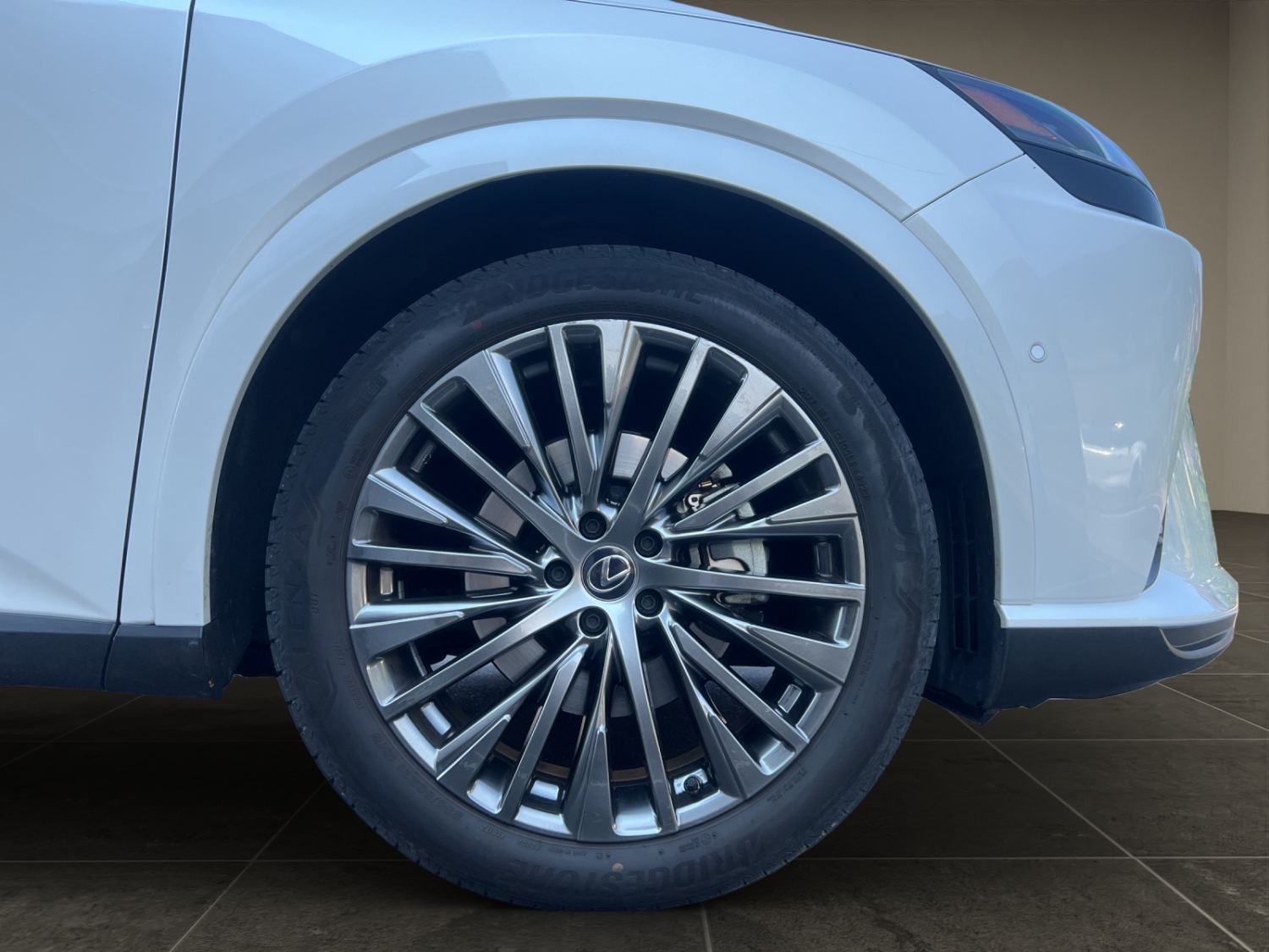 LEXUS RX 450h+ Excellence-image-26