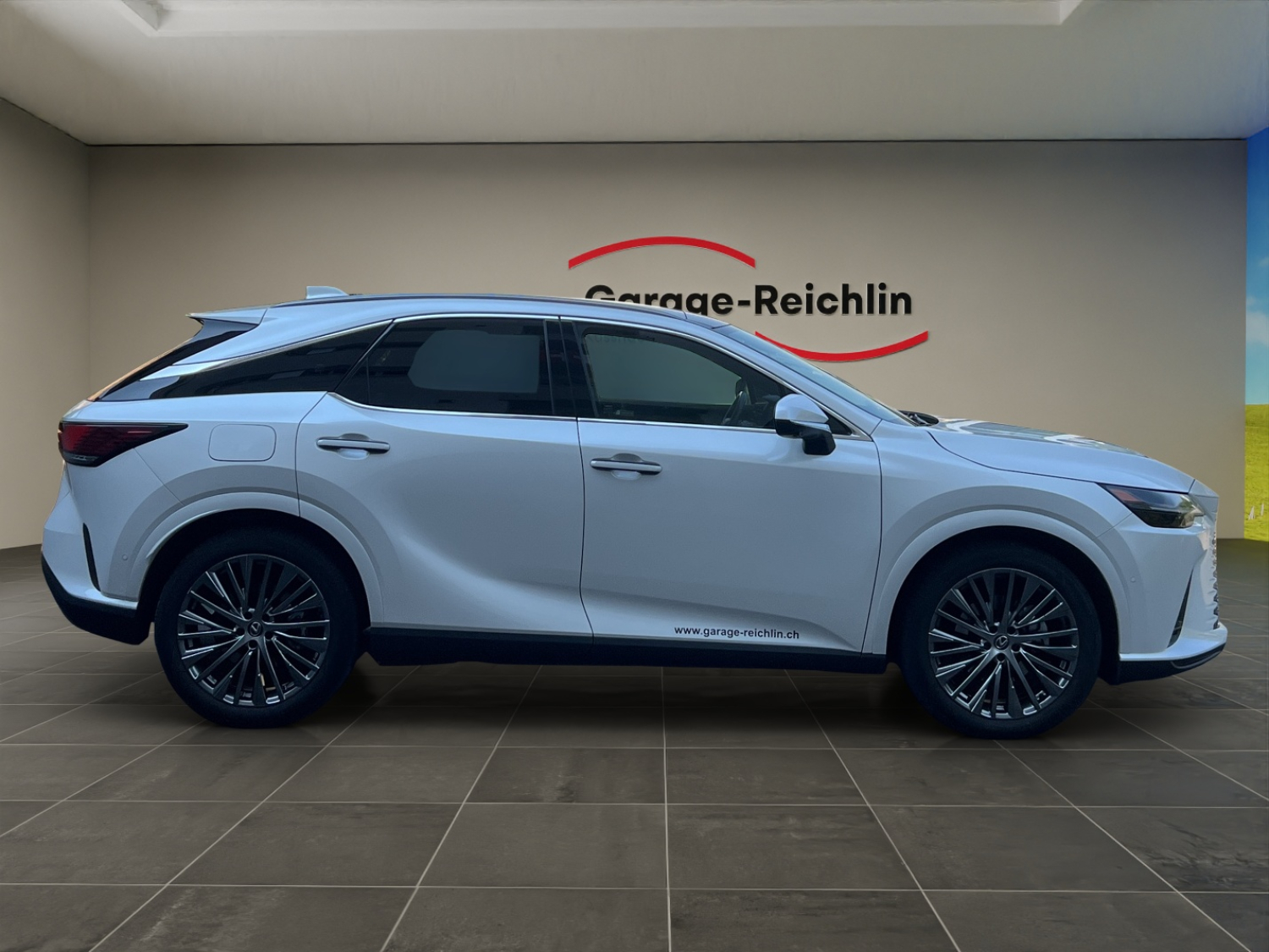 LEXUS RX 450h+ Excellence-image-5