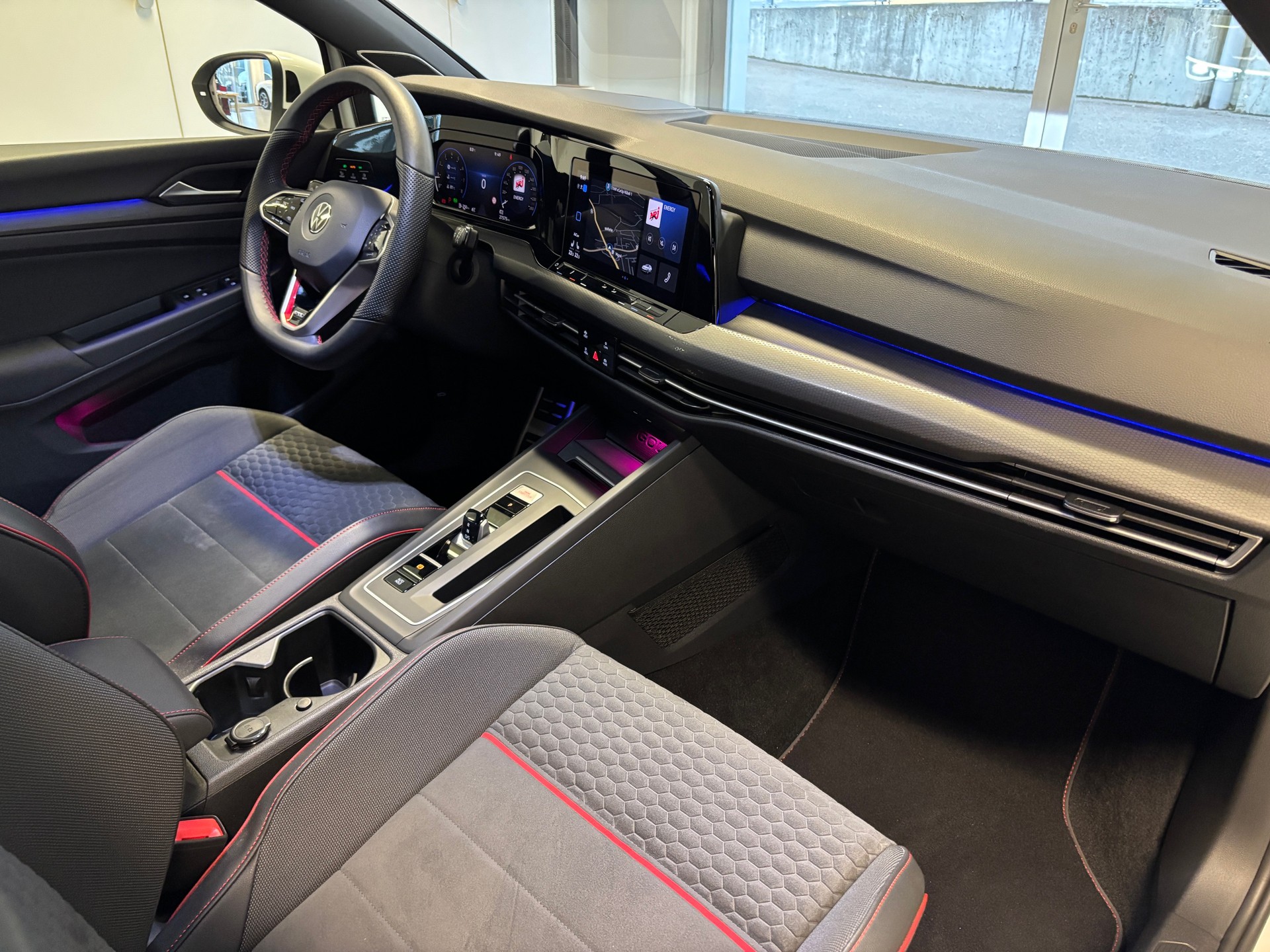 VW Golf 2.0 TSI GTI Clubsport DSG-image-8