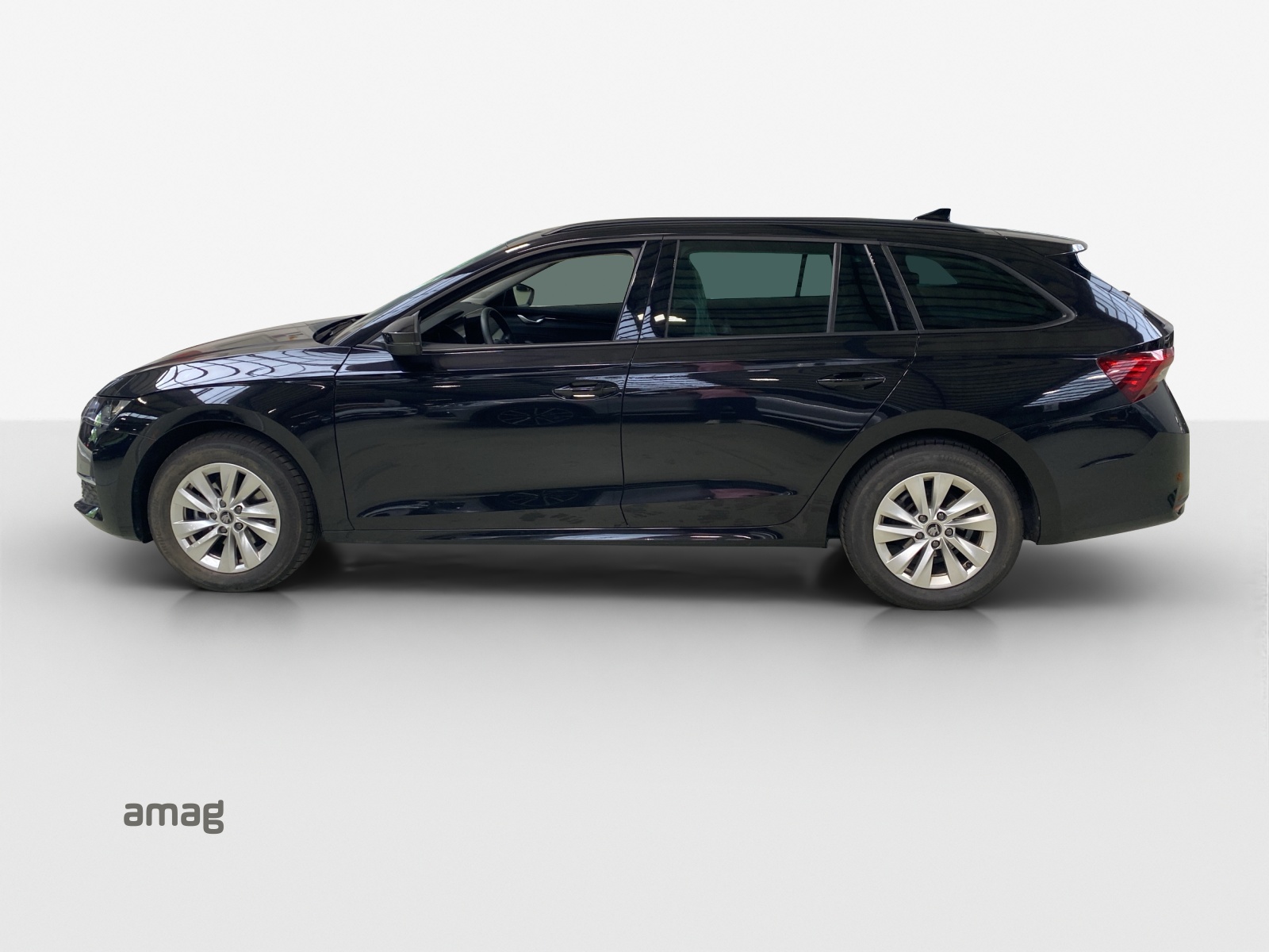 SKODA Octavia Combi 2.0 TDI DSG Selection-showroom-element-1