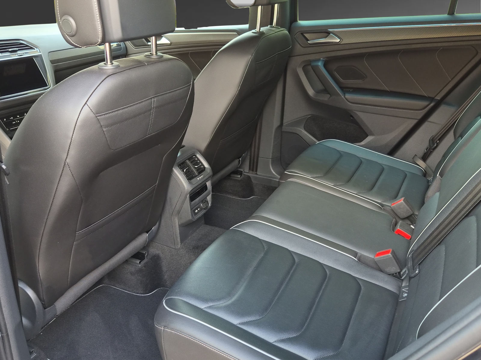 VW Tiguan 1.4TSI PHEV R-Line DSG-image-6