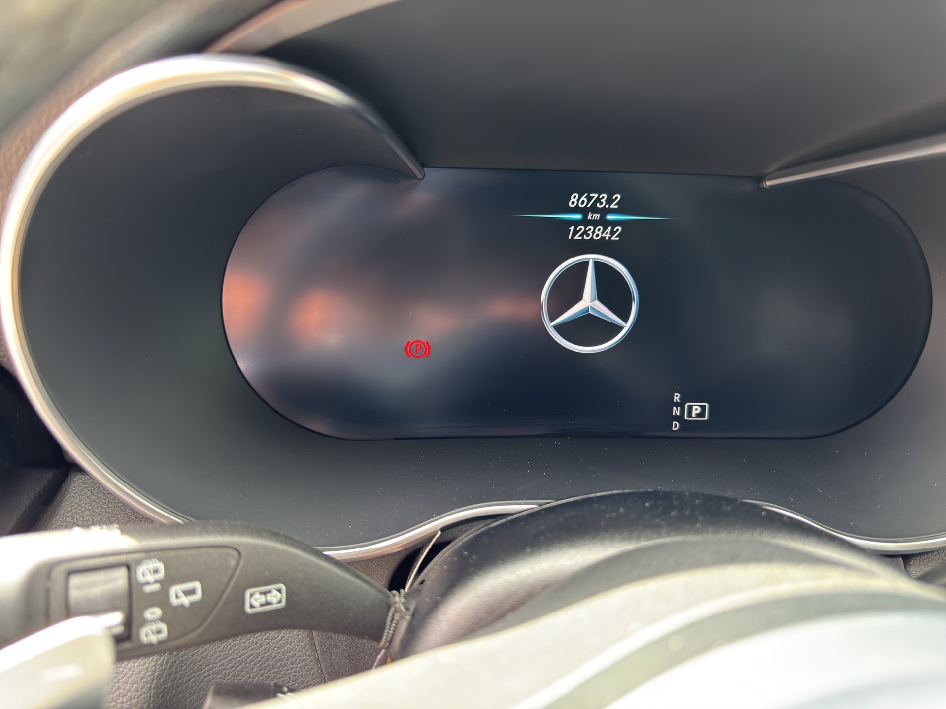 MERCEDES-BENZ C 220 d AMG Line 4Matic 9G-Tronic-image-12