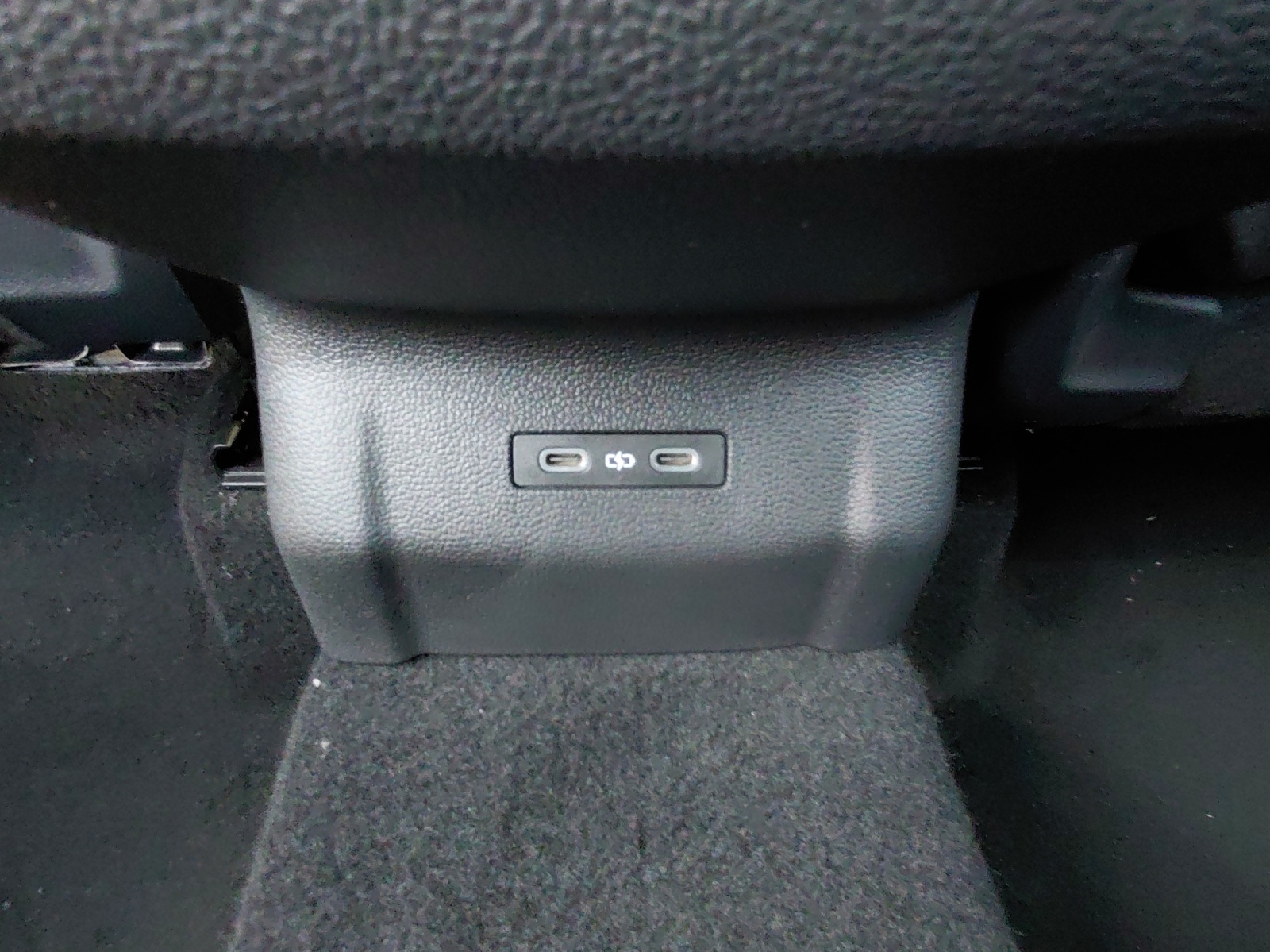 VW T-Roc 1.5 eTSI mHEV Trend DSG-image-14