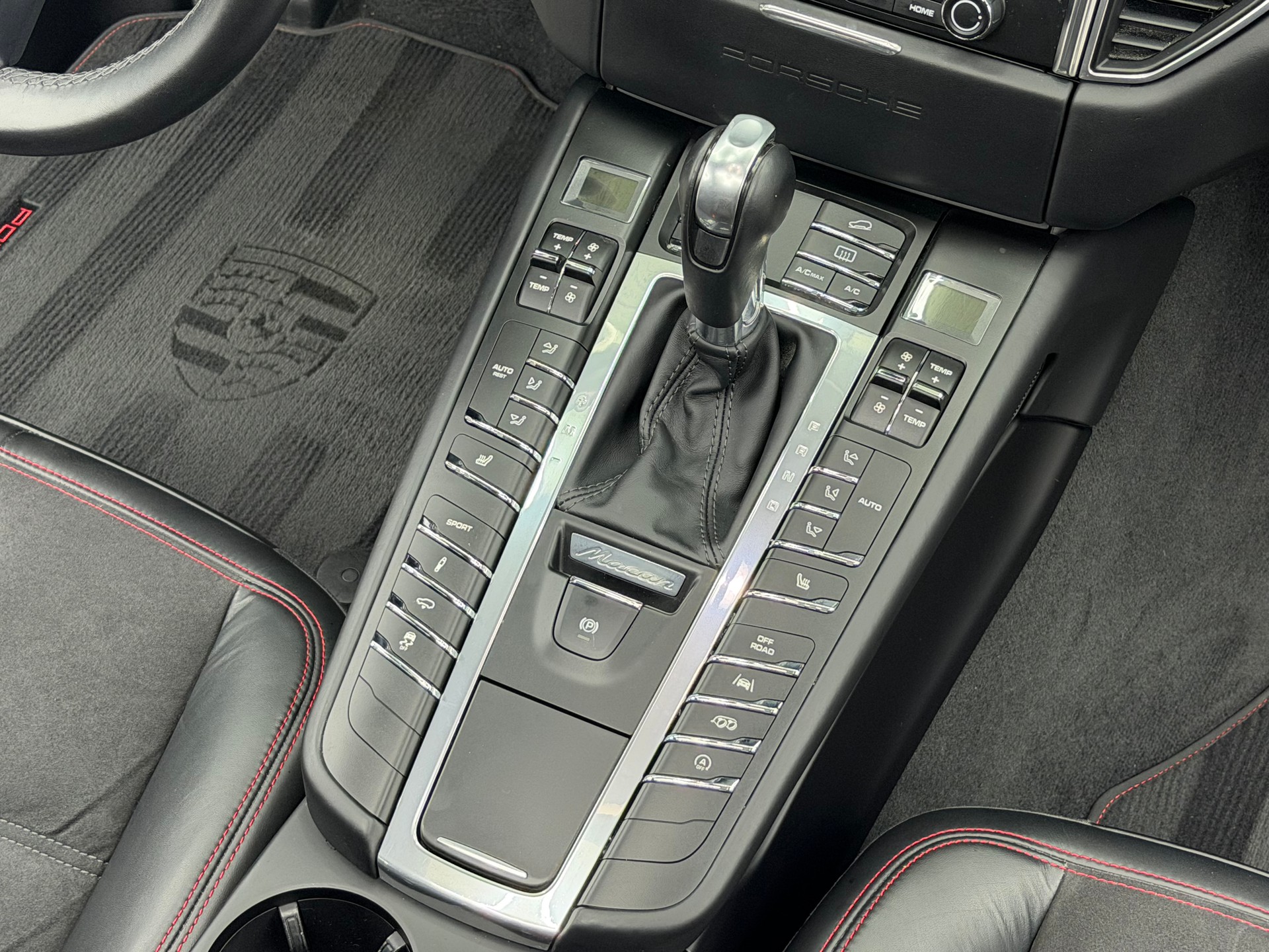 PORSCHE Macan GTS PDK-image-12