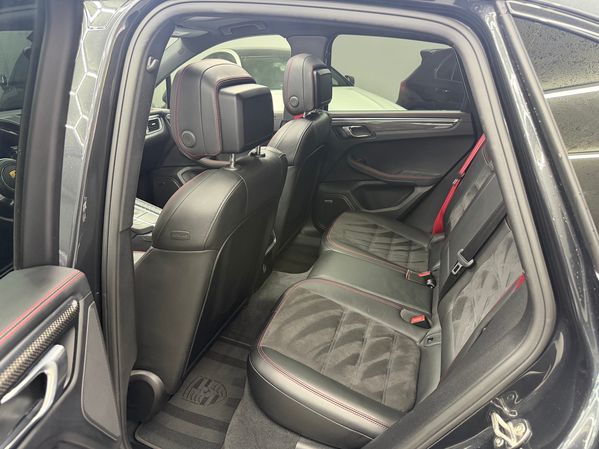 PORSCHE Macan GTS PDK-image-13