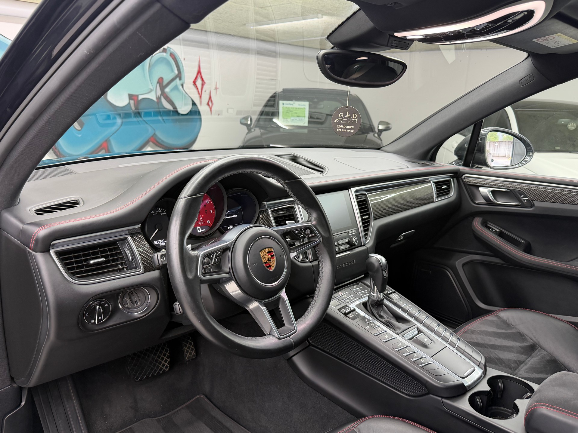 PORSCHE Macan GTS PDK-image-7