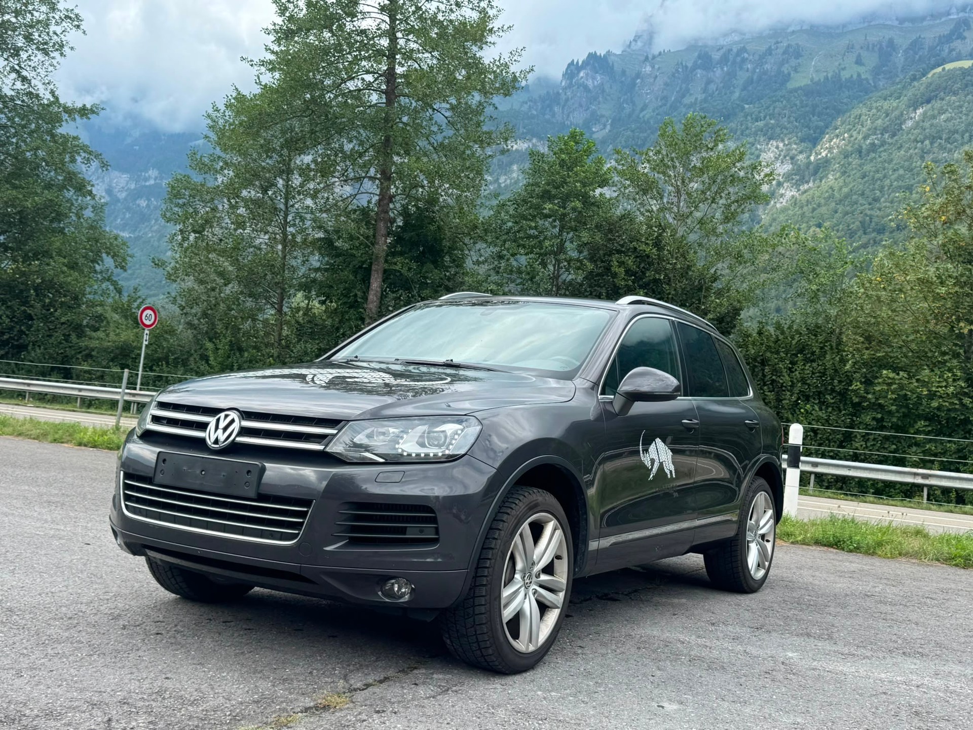 VW Touareg 3.0 TDI BlueMotion Technology Tiptronic-image-1