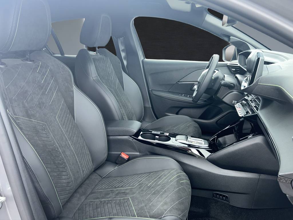 PEUGEOT 208 1.2 MHEV 145 GT-image-10