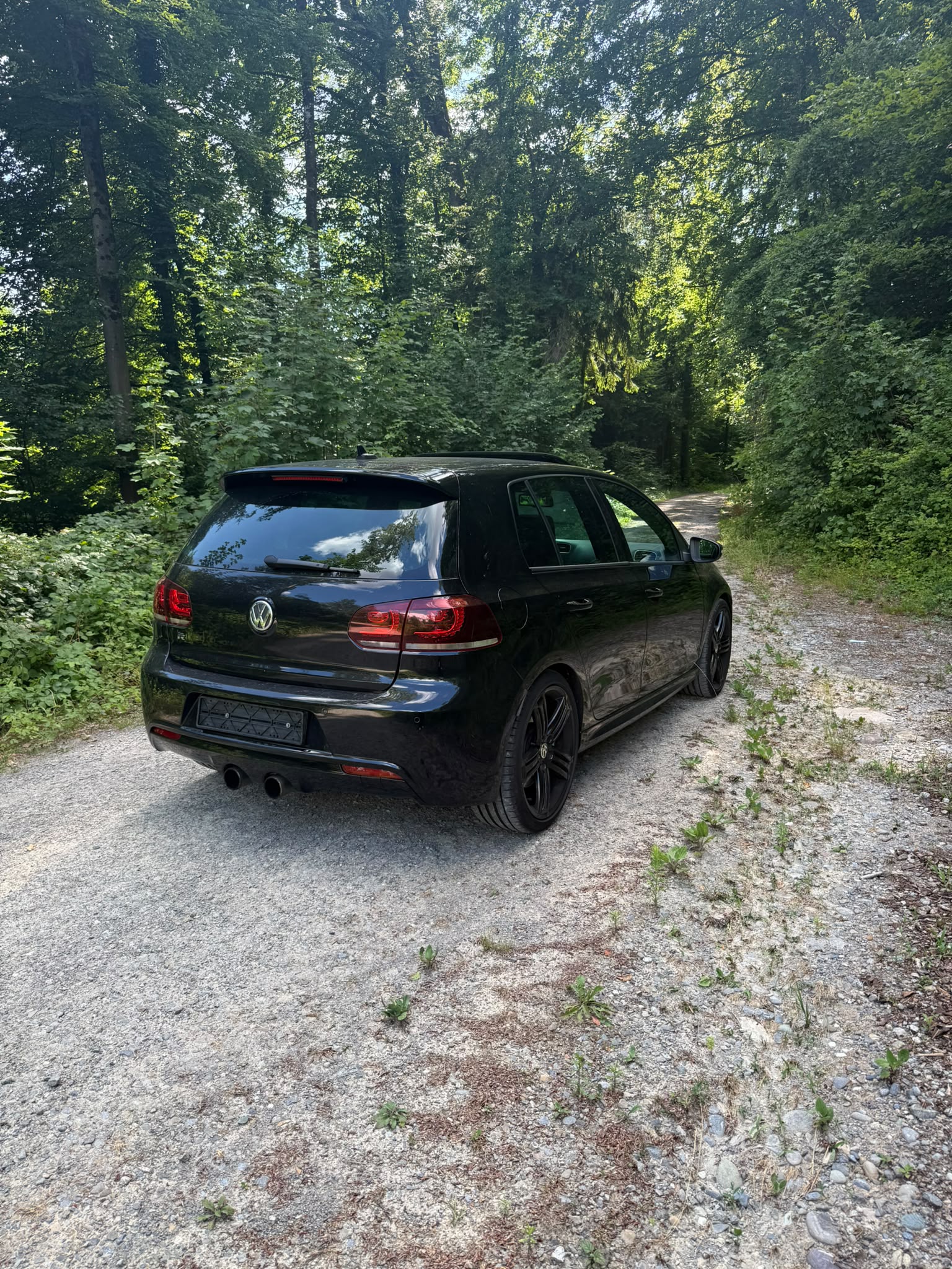 VW Golf 2.0 TSI R 4Motion DSG-image-3
