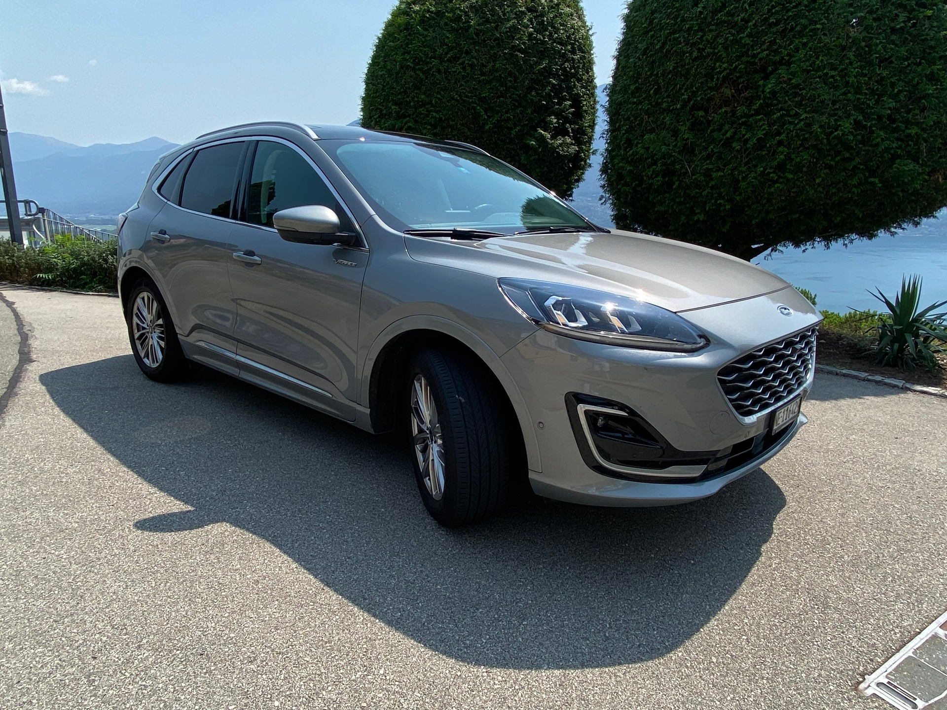 FORD 2.5 Plug-in Hybrid Vignale-image-0