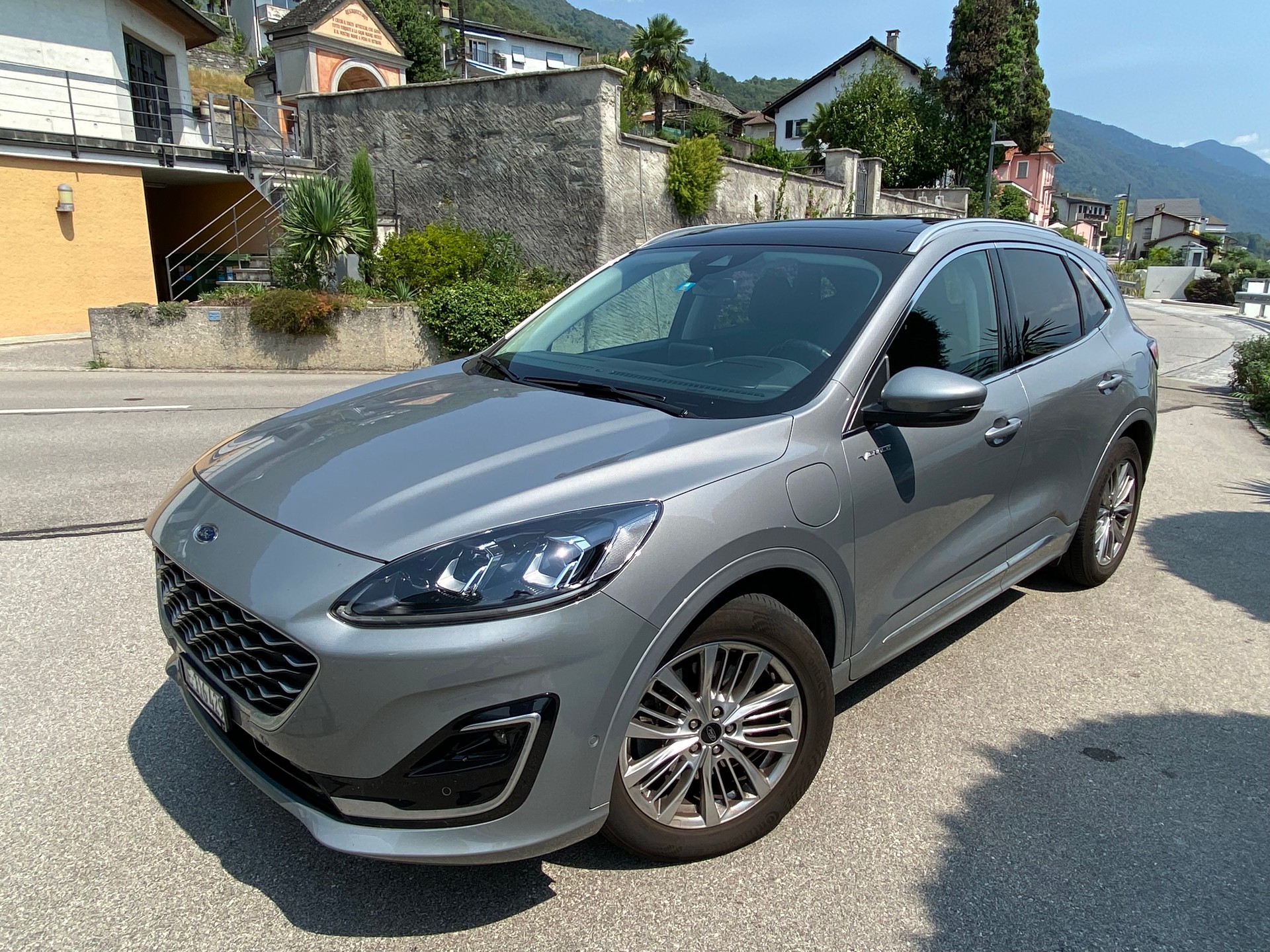 FORD 2.5 Plug-in Hybrid Vignale-image-1
