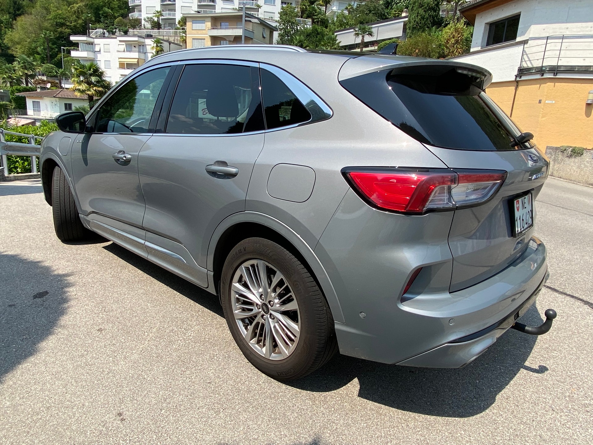 FORD 2.5 Plug-in Hybrid Vignale-image-4